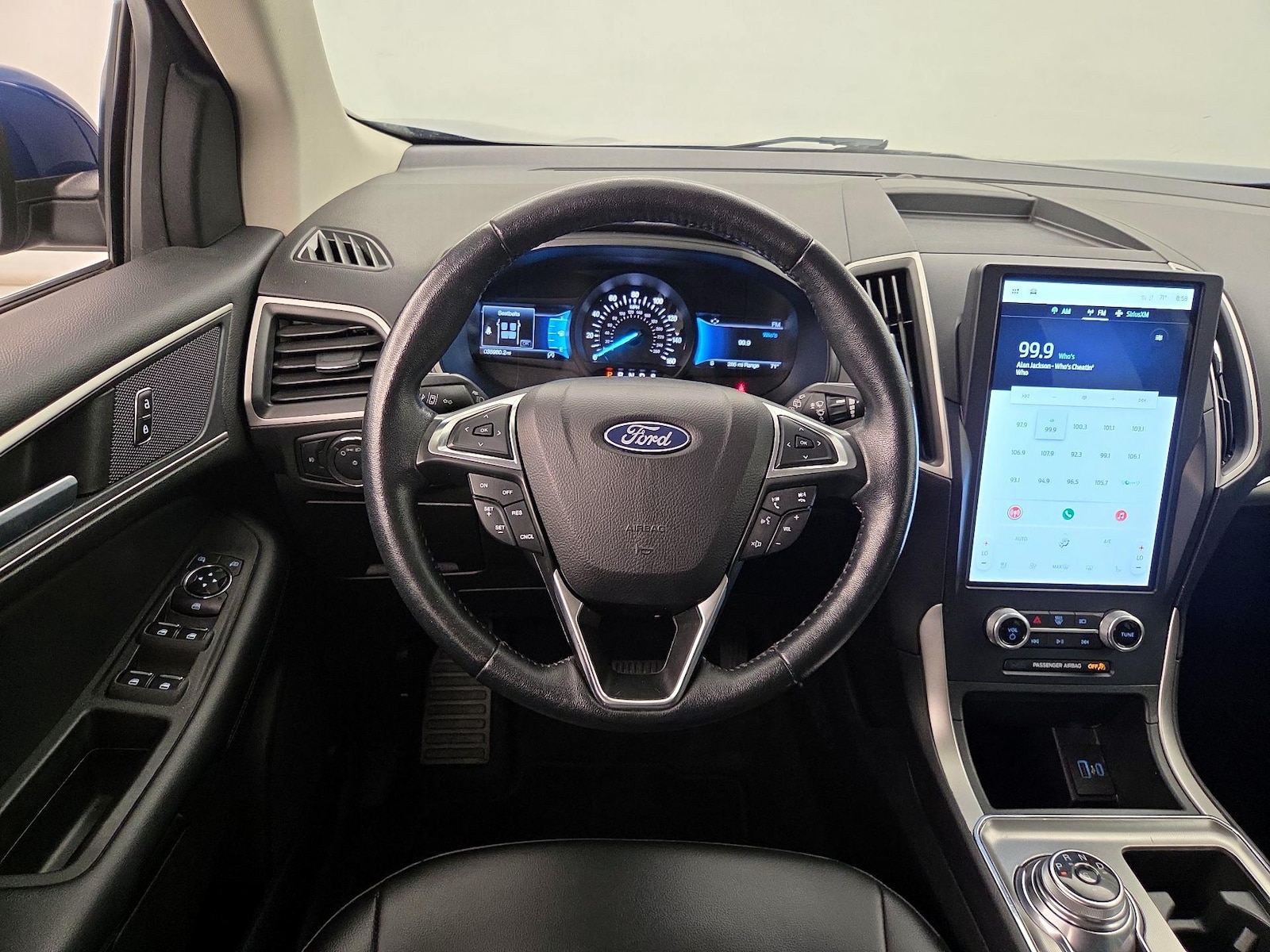 2022 Ford Edge SEL - Photo 11