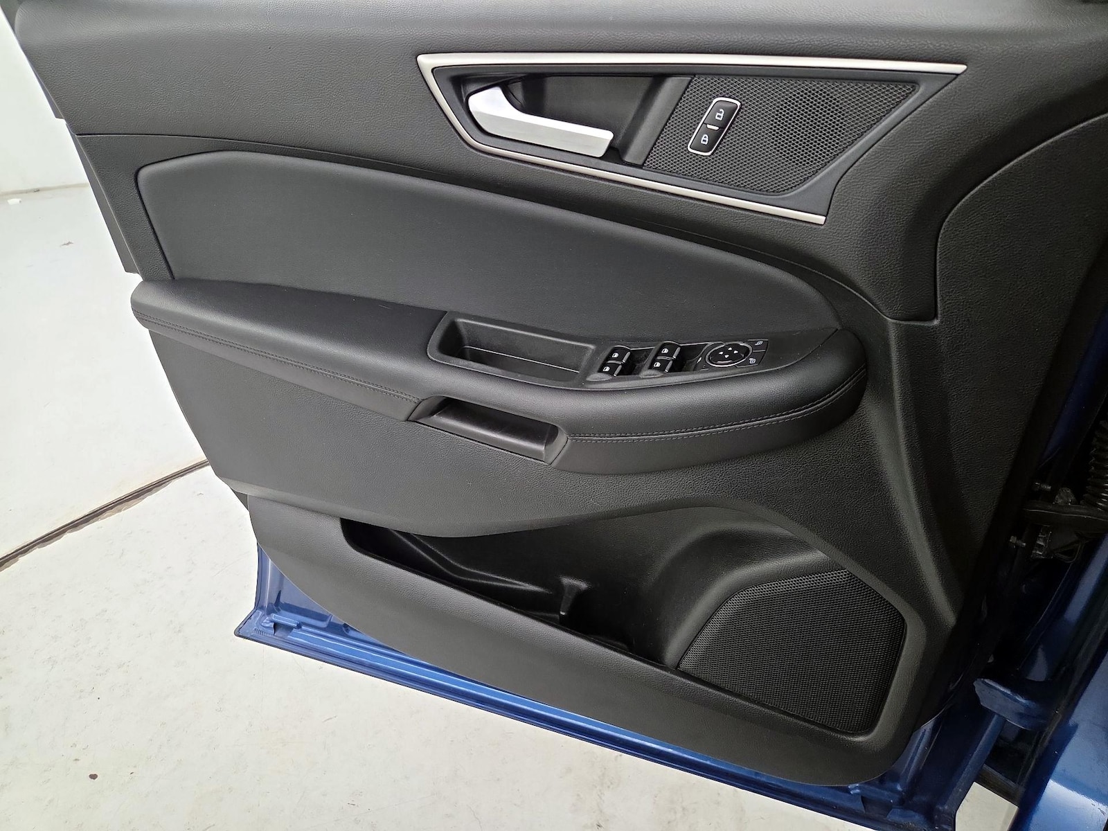 2022 Ford Edge SEL - Photo 13