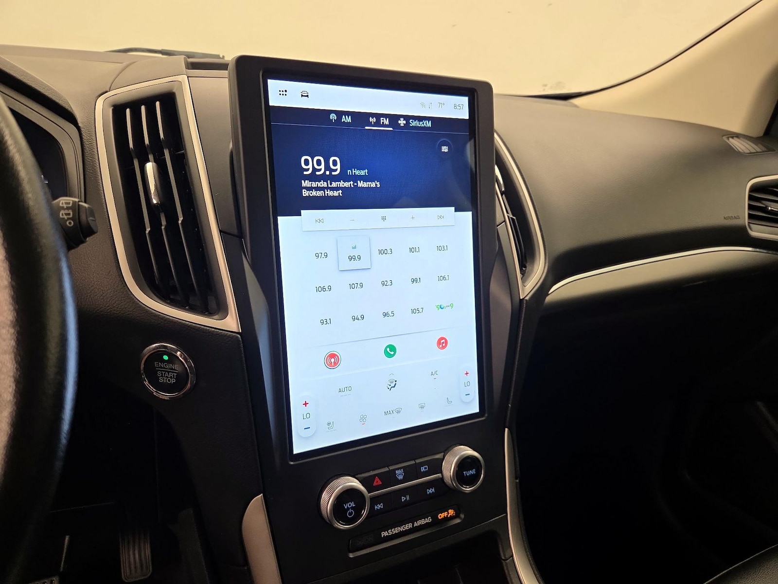 2022 Ford Edge SEL - Photo 16