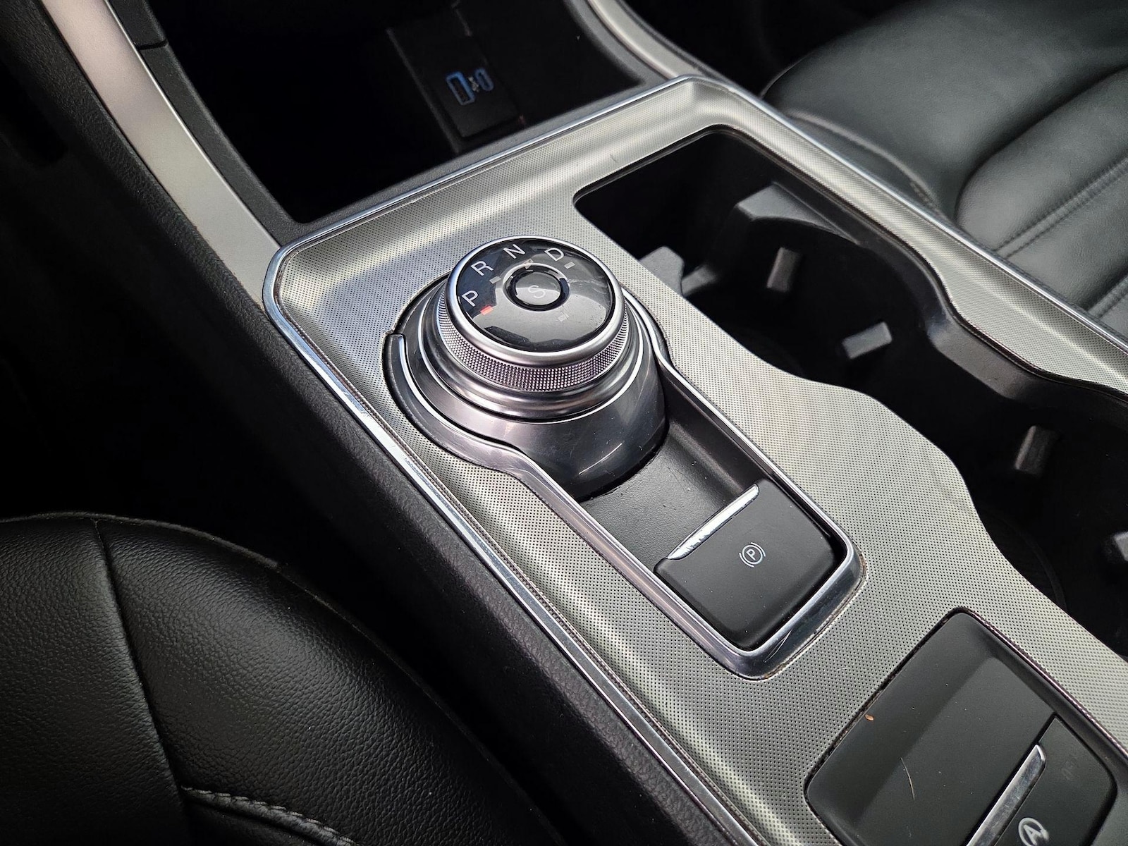 2022 Ford Edge SEL - Photo 18
