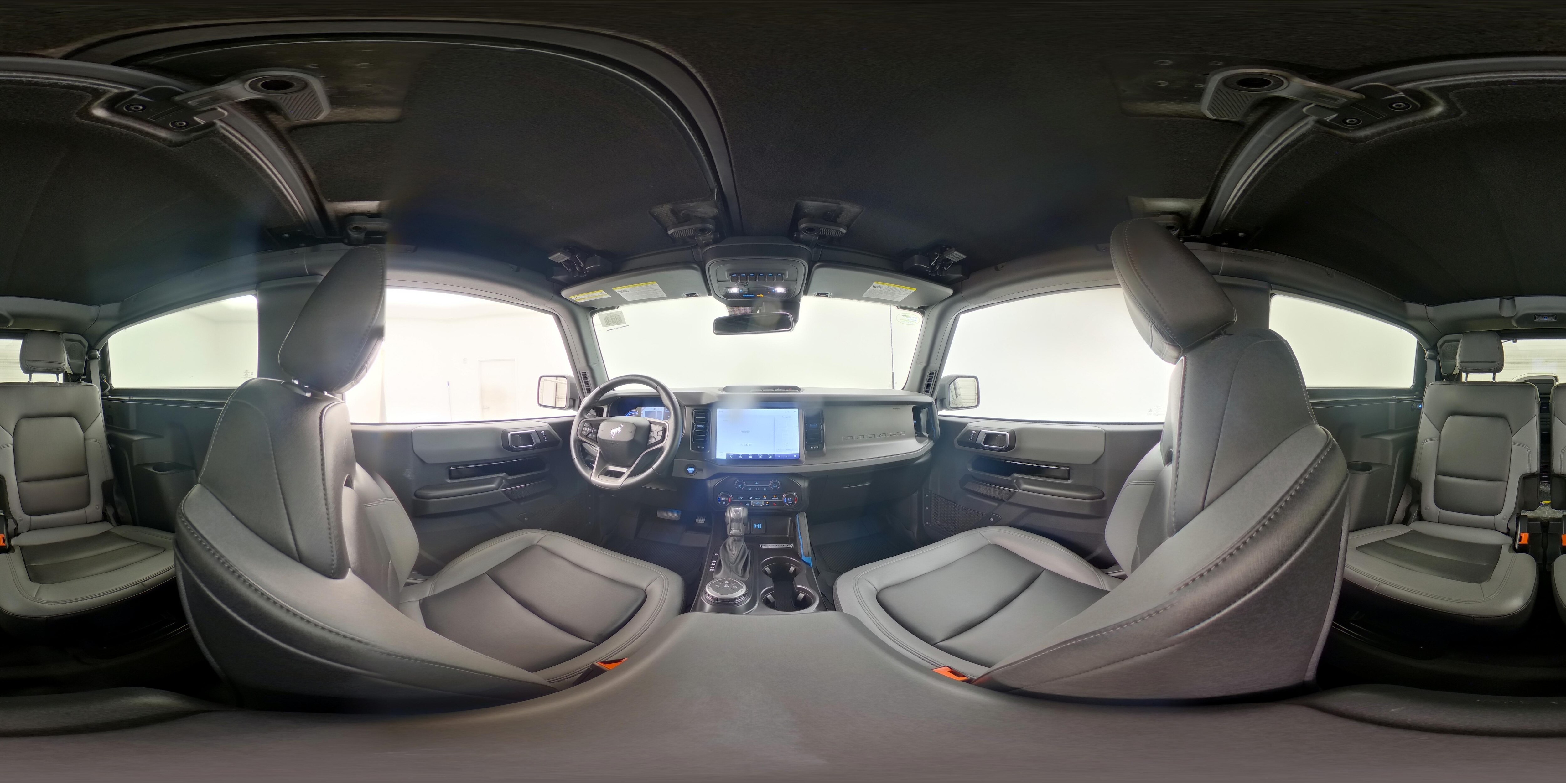 2024 Ford Bronco 2-Door Black Diamond - Photo 25