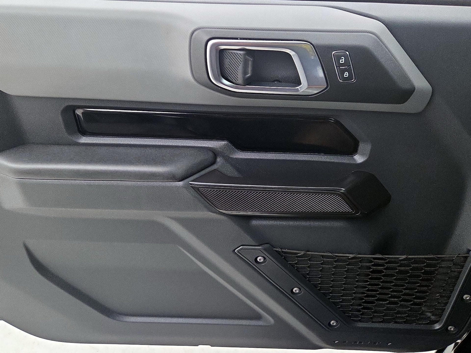 2024 Ford Bronco 2-Door Black Diamond - Photo 13