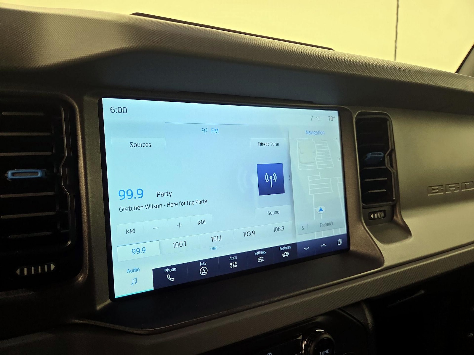 2024 Ford Bronco 2-Door Black Diamond - Photo 17