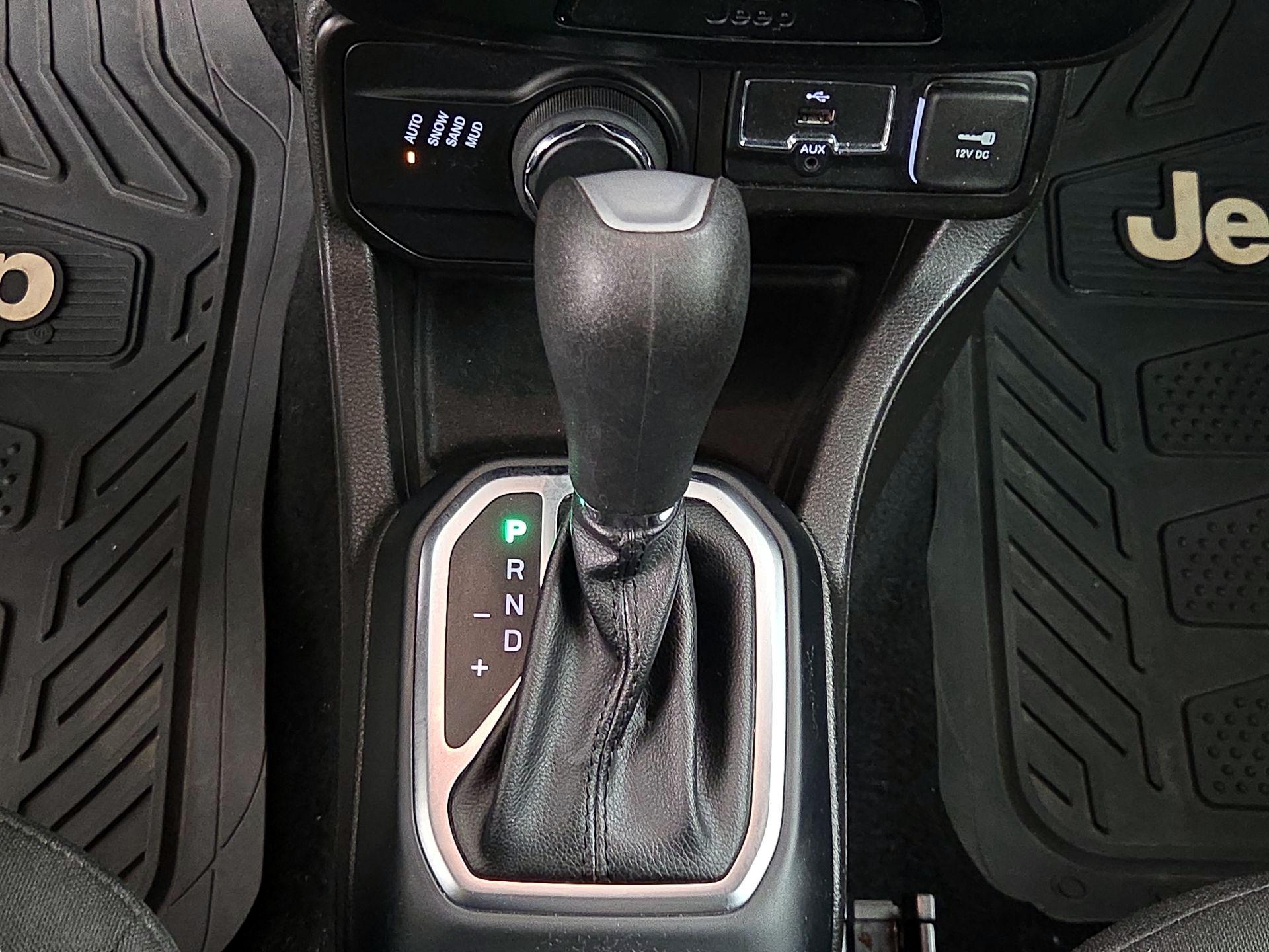 Thumbnail: 2020 Jeep Renegade - 17