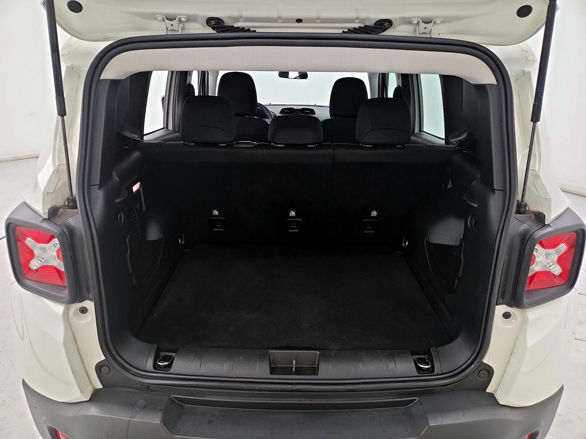 Thumbnail: 2020 Jeep Renegade - 20