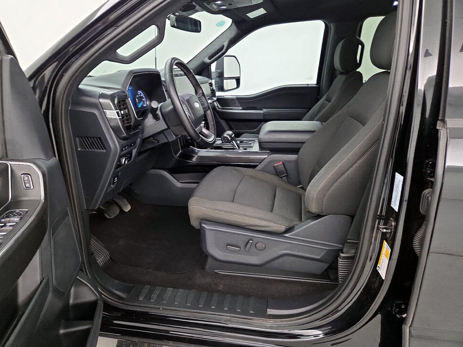 2023 Ford F-150 XLT - Photo 12