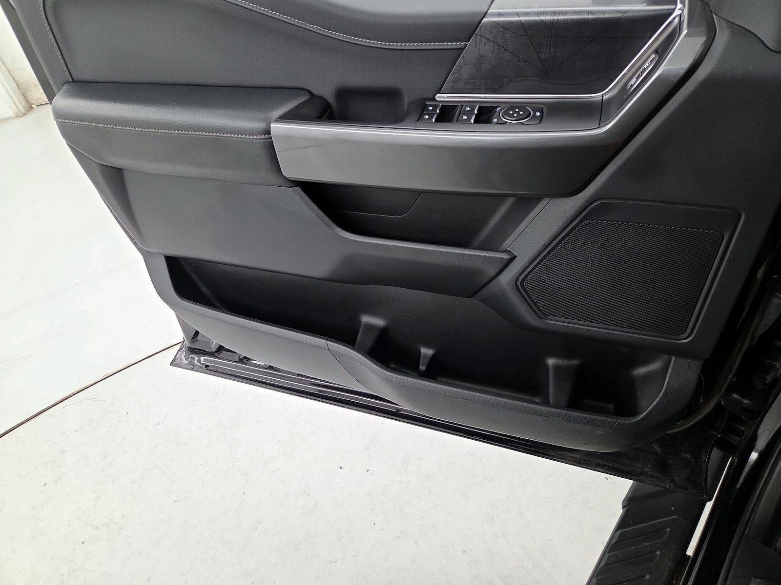 2023 Ford F-150 XLT - Photo 13
