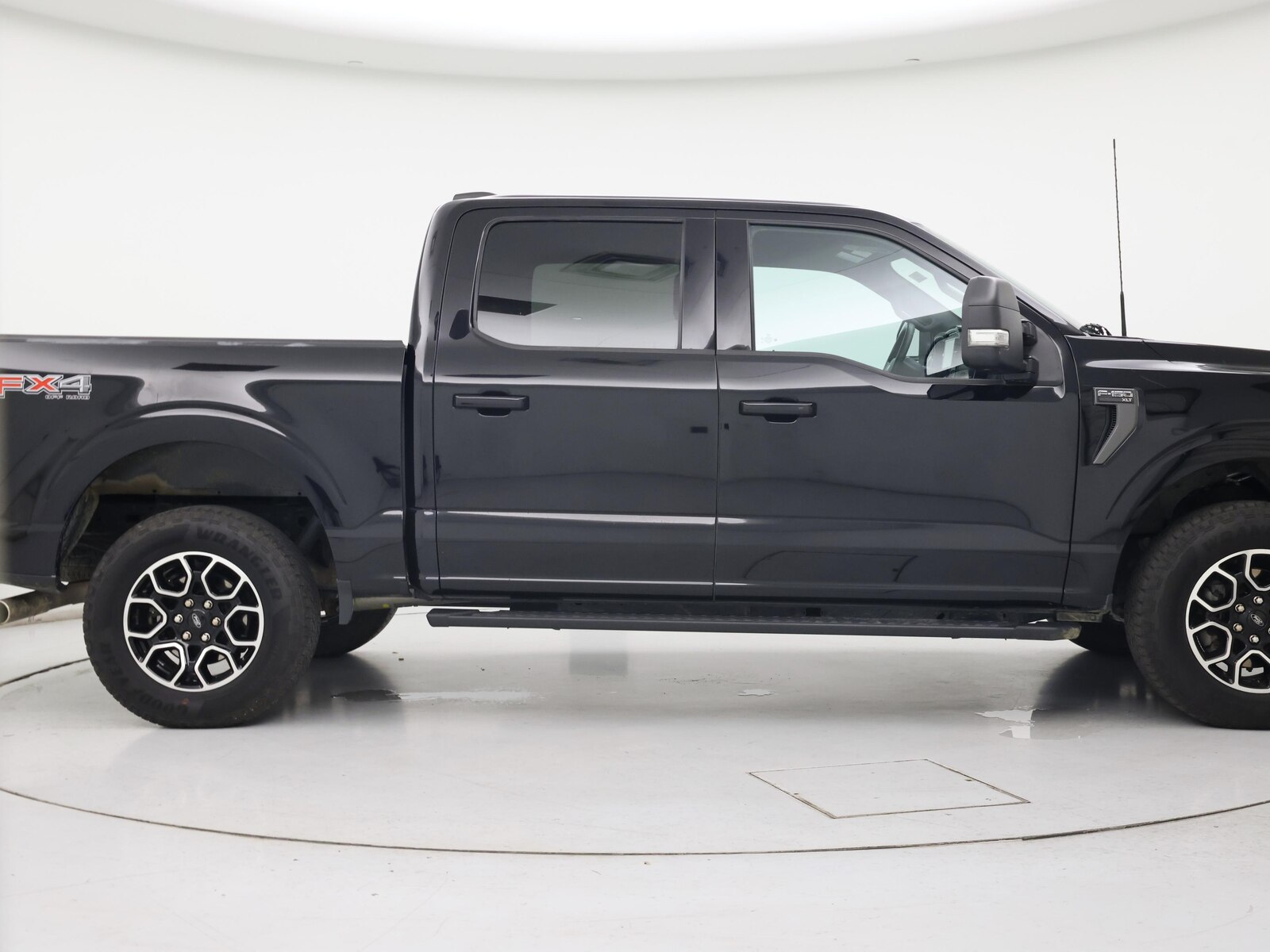 2023 Ford F-150 XLT - Photo 8