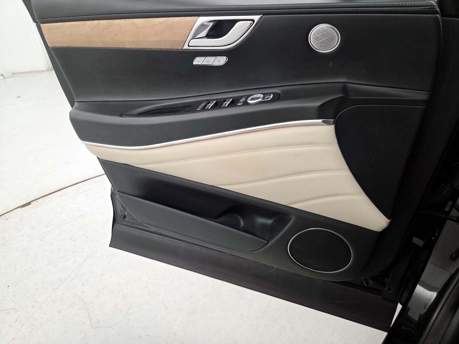 2021 GENESIS GV80 Standard - Photo 13