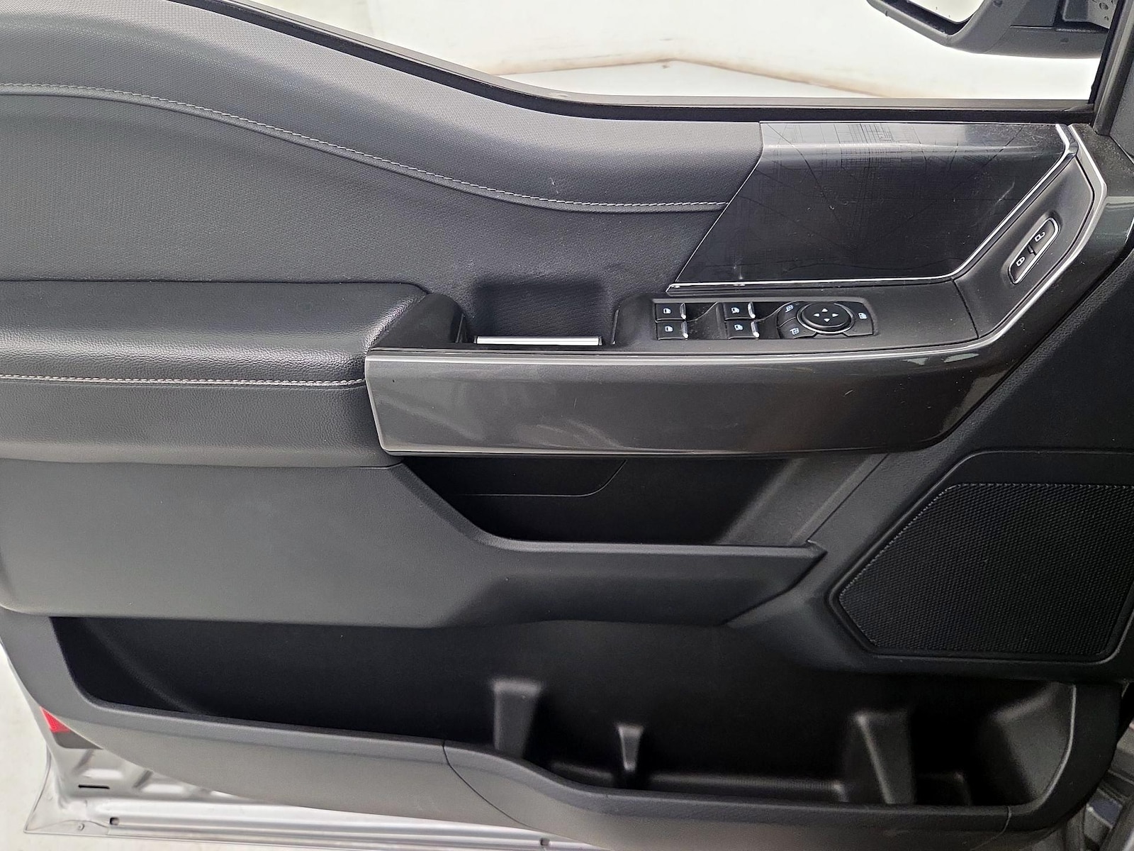 2023 Ford F-150 XLT - Photo 13