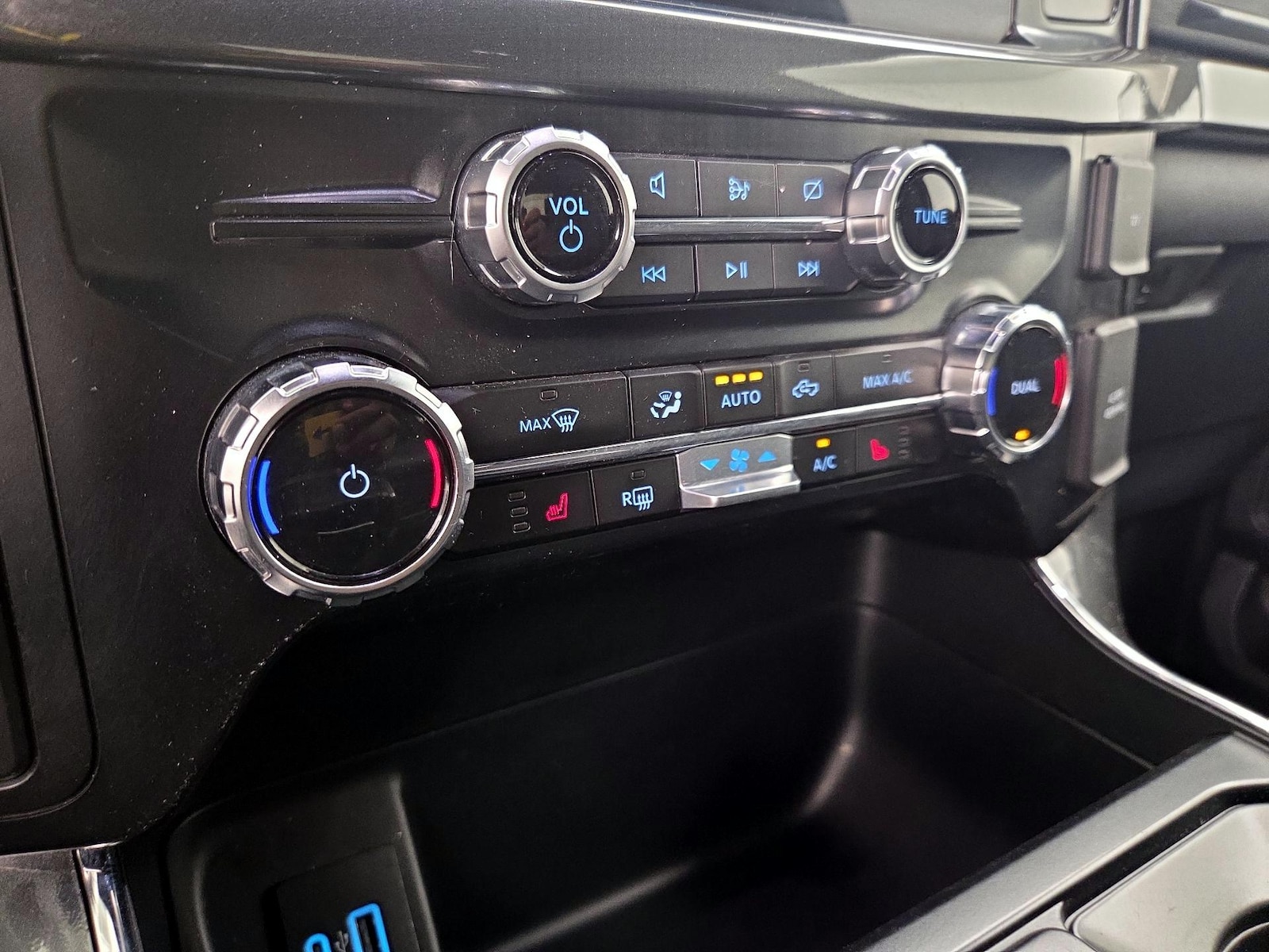 2023 Ford F-150 XLT - Photo 18