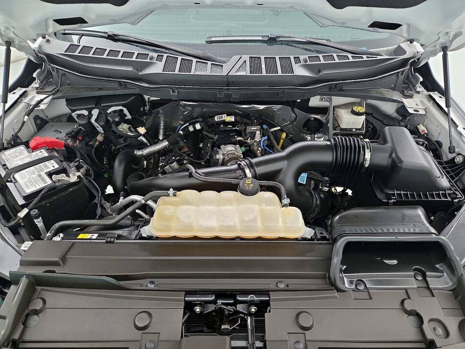 2023 Ford F-150 XLT - Photo 23