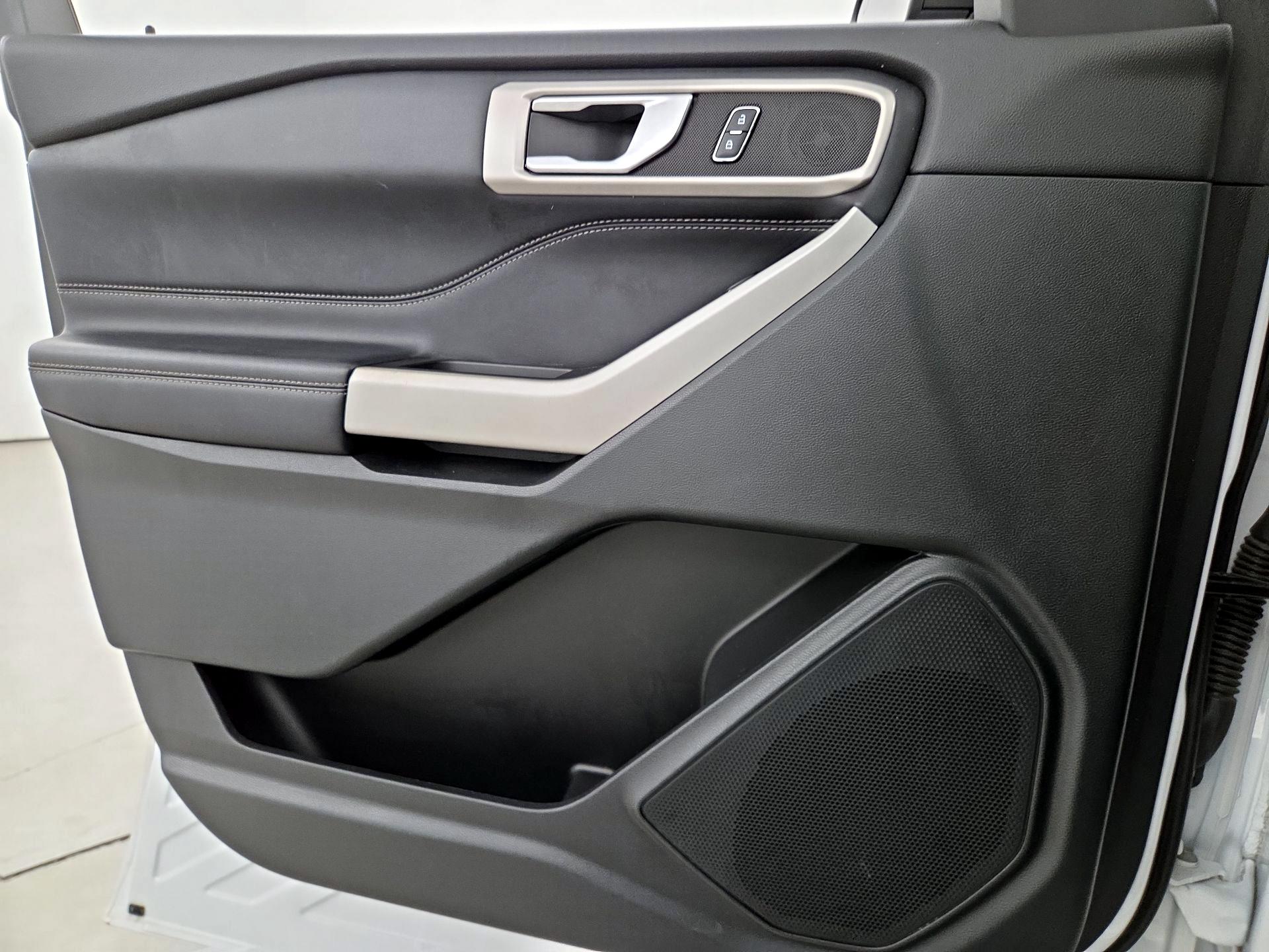 Thumbnail: 2021 Ford Explorer - 12