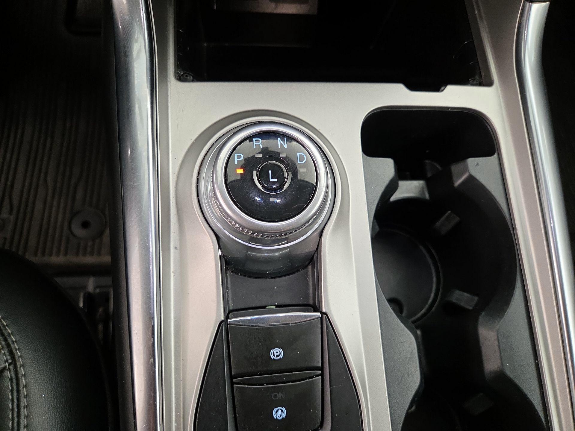 Thumbnail: 2021 Ford Explorer - 17