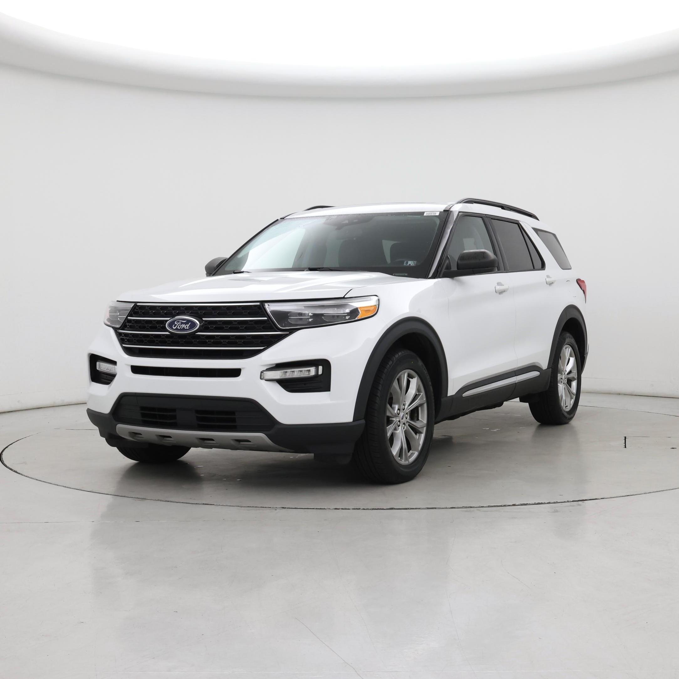Thumbnail: 2021 Ford Explorer - 4