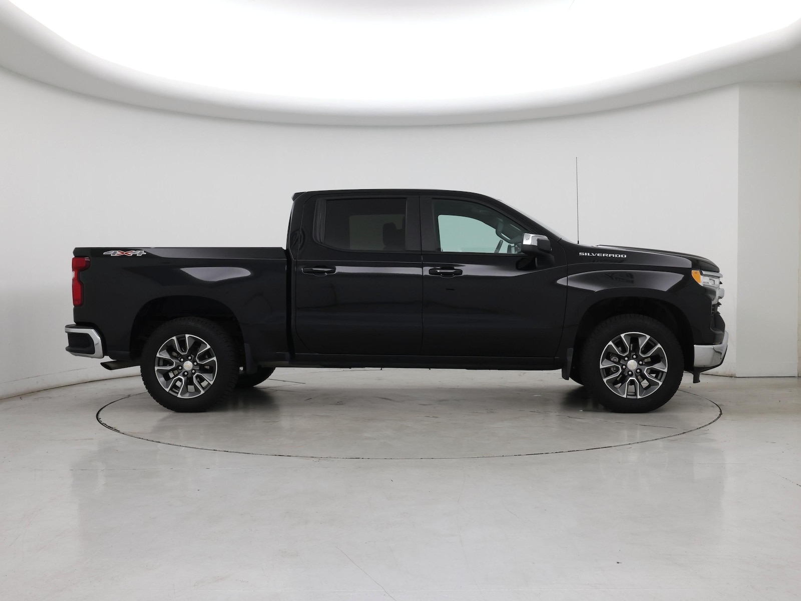 2023 Chevrolet Silverado 1500 LT - Photo 8