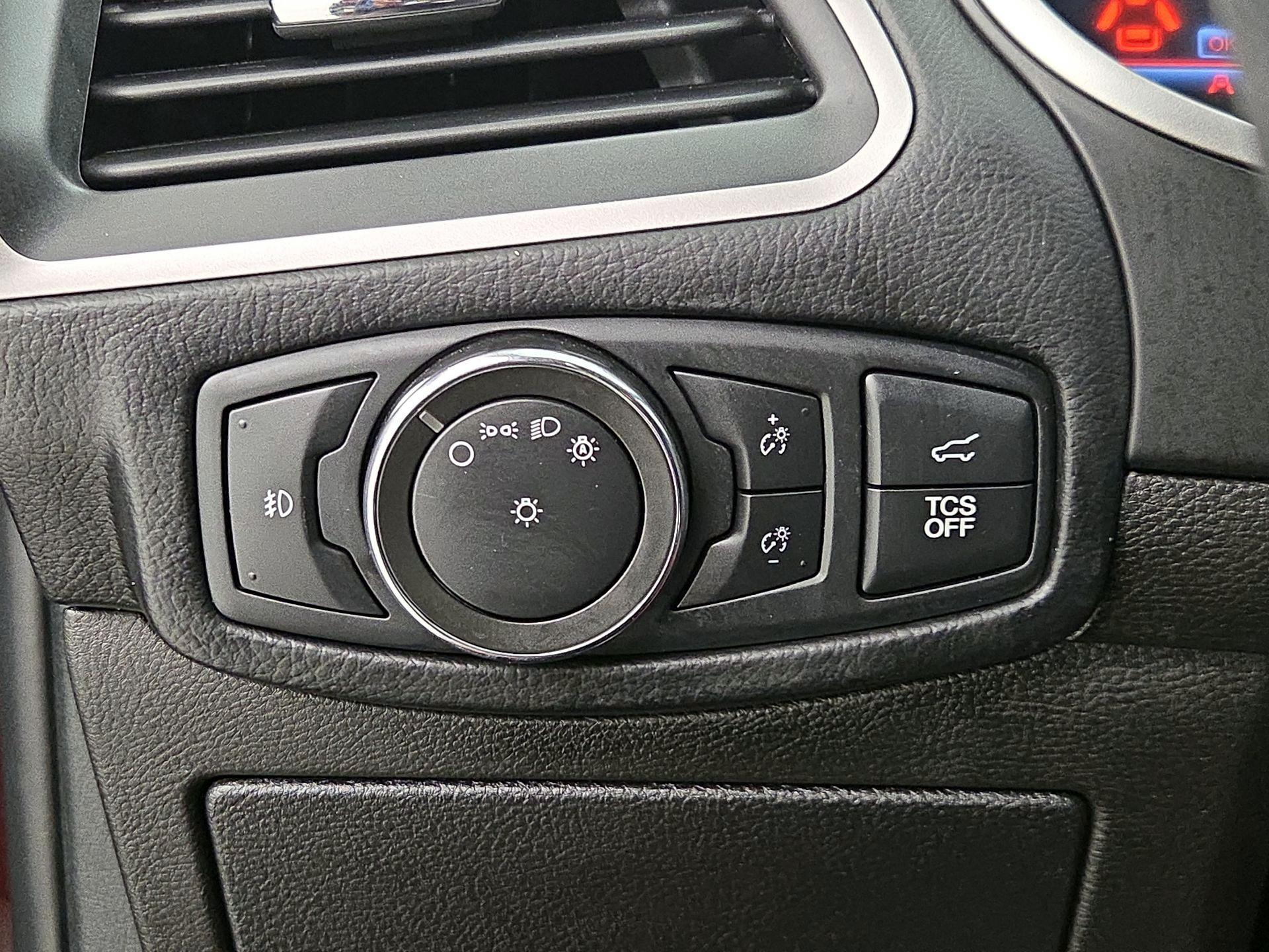 Thumbnail: 2021 Ford Edge - 13