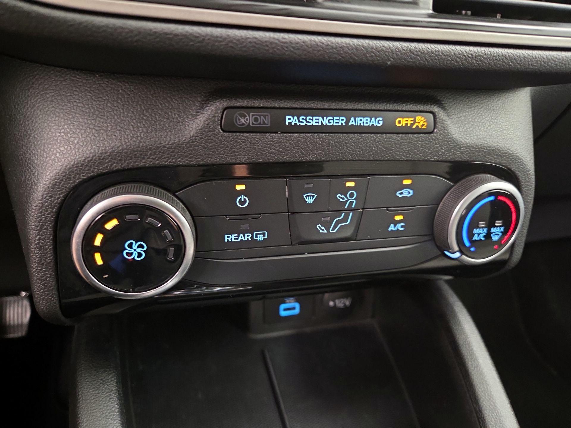 Thumbnail: 2022 Ford Escape - 16