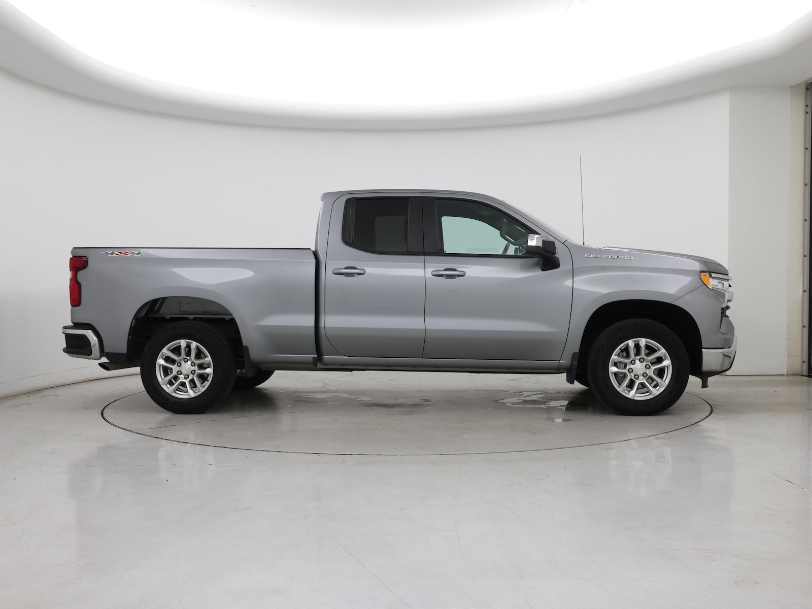 2023 Chevrolet Silverado 1500 LT - Photo 8