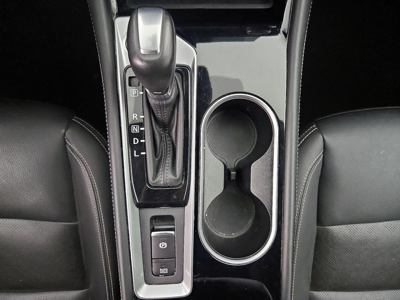 2025 Nissan Altima SL - Photo 19