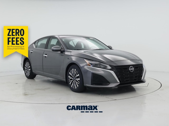 Gray 2023 Nissan Altima Sedan Front-Wheel Drive Automatic