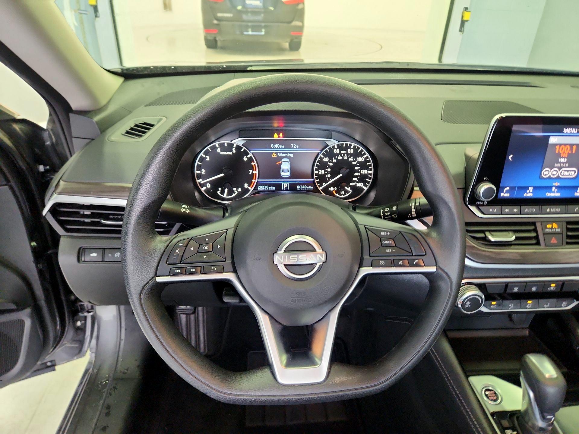 Thumbnail: 2023 Nissan Altima - 10
