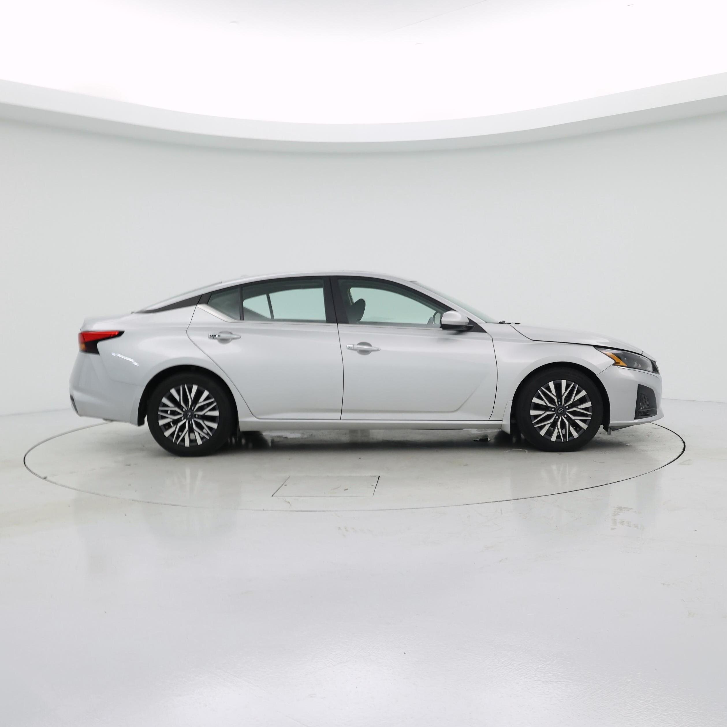 Thumbnail: 2023 Nissan Altima - 7