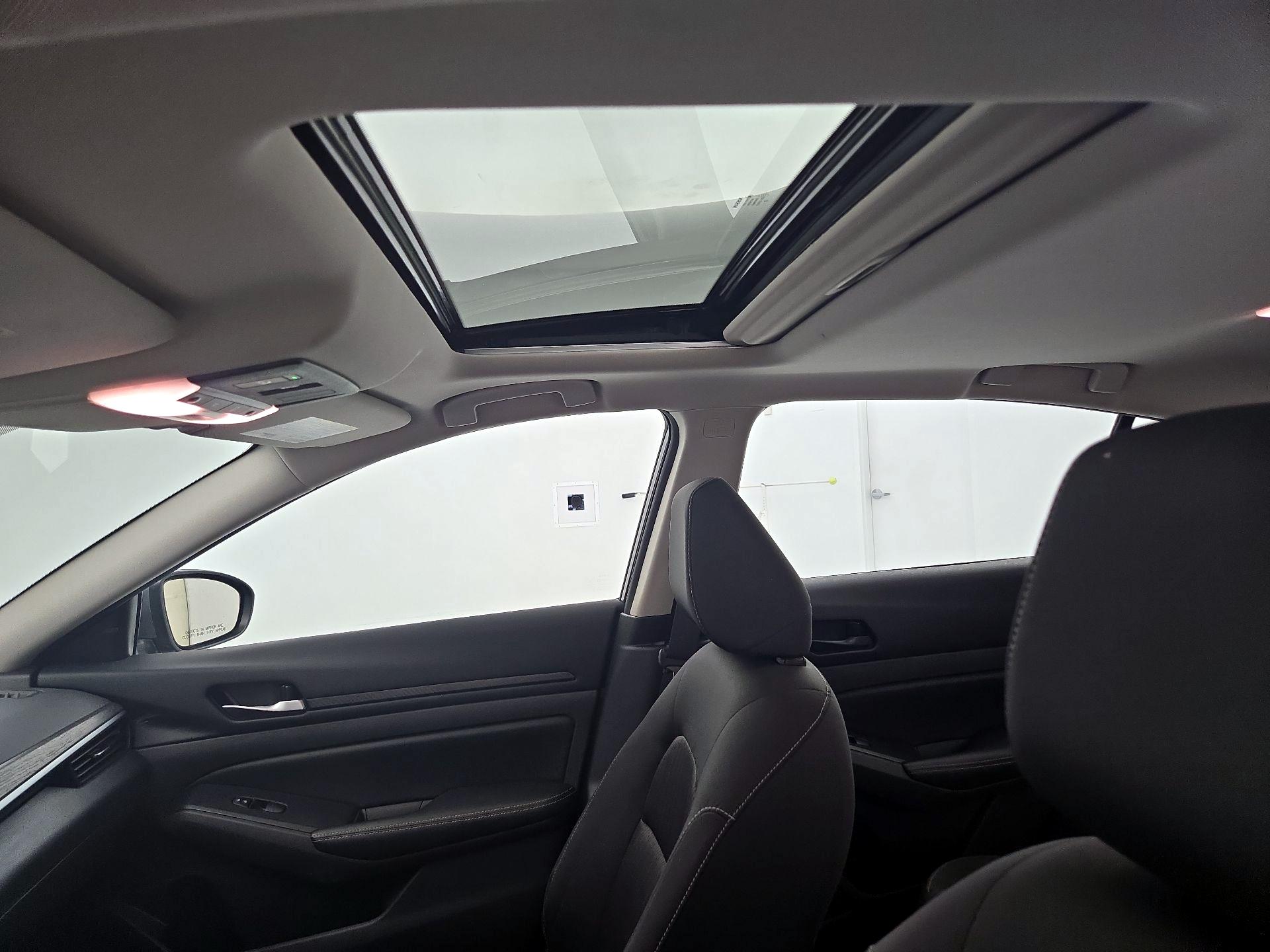 Thumbnail: 2024 Nissan Altima - 20