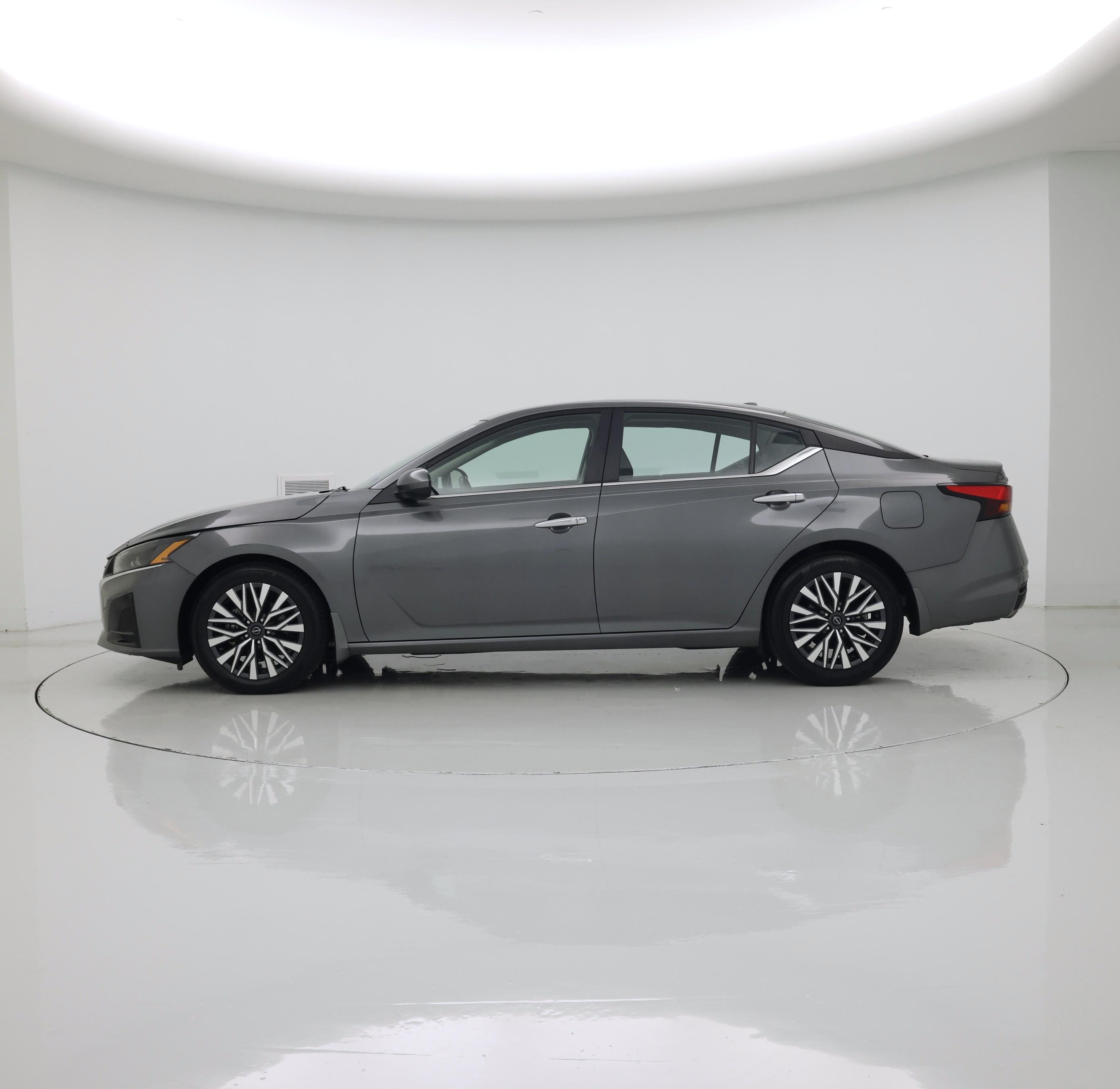 Thumbnail: 2024 Nissan Altima - 3