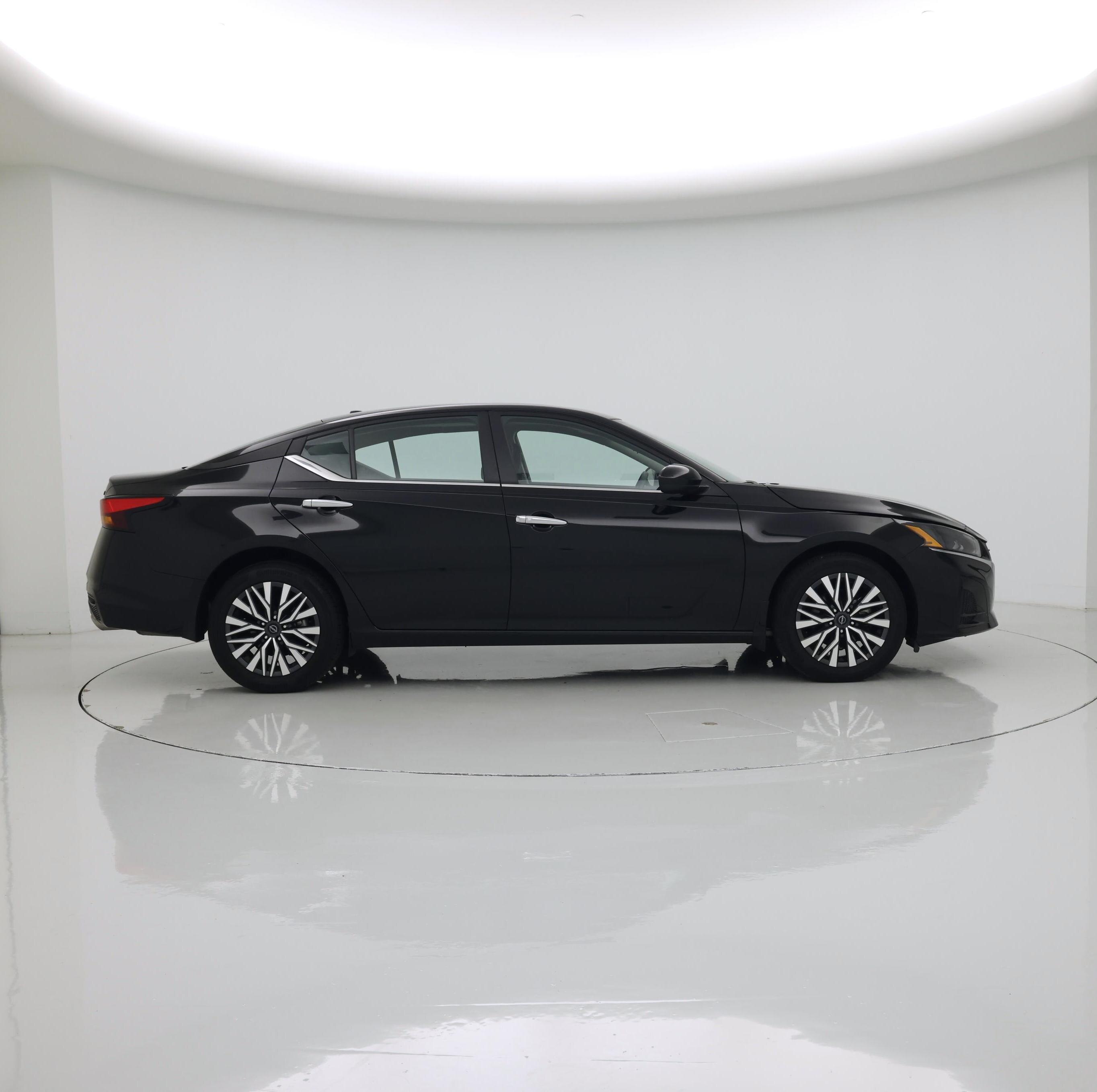 Thumbnail: 2024 Nissan Altima - 7