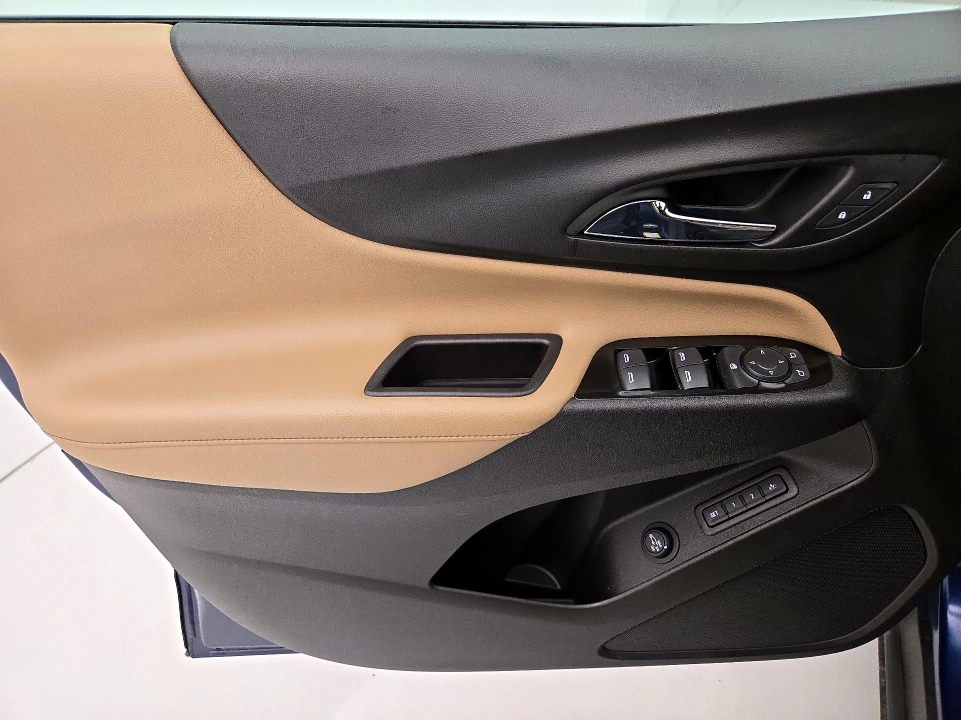 Thumbnail: 2022 Chevrolet Equinox - 12