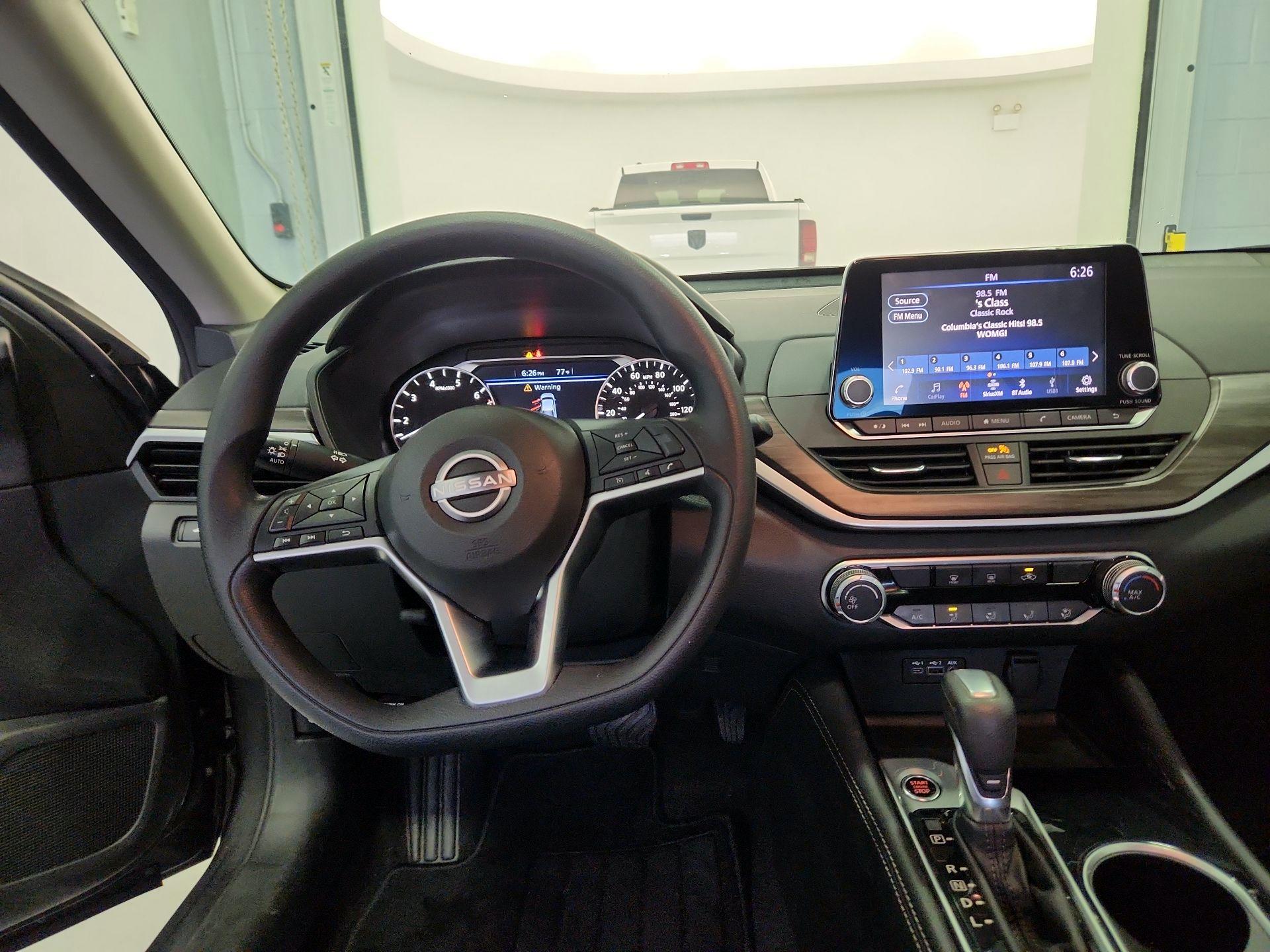 Thumbnail: 2023 Nissan Altima - 9