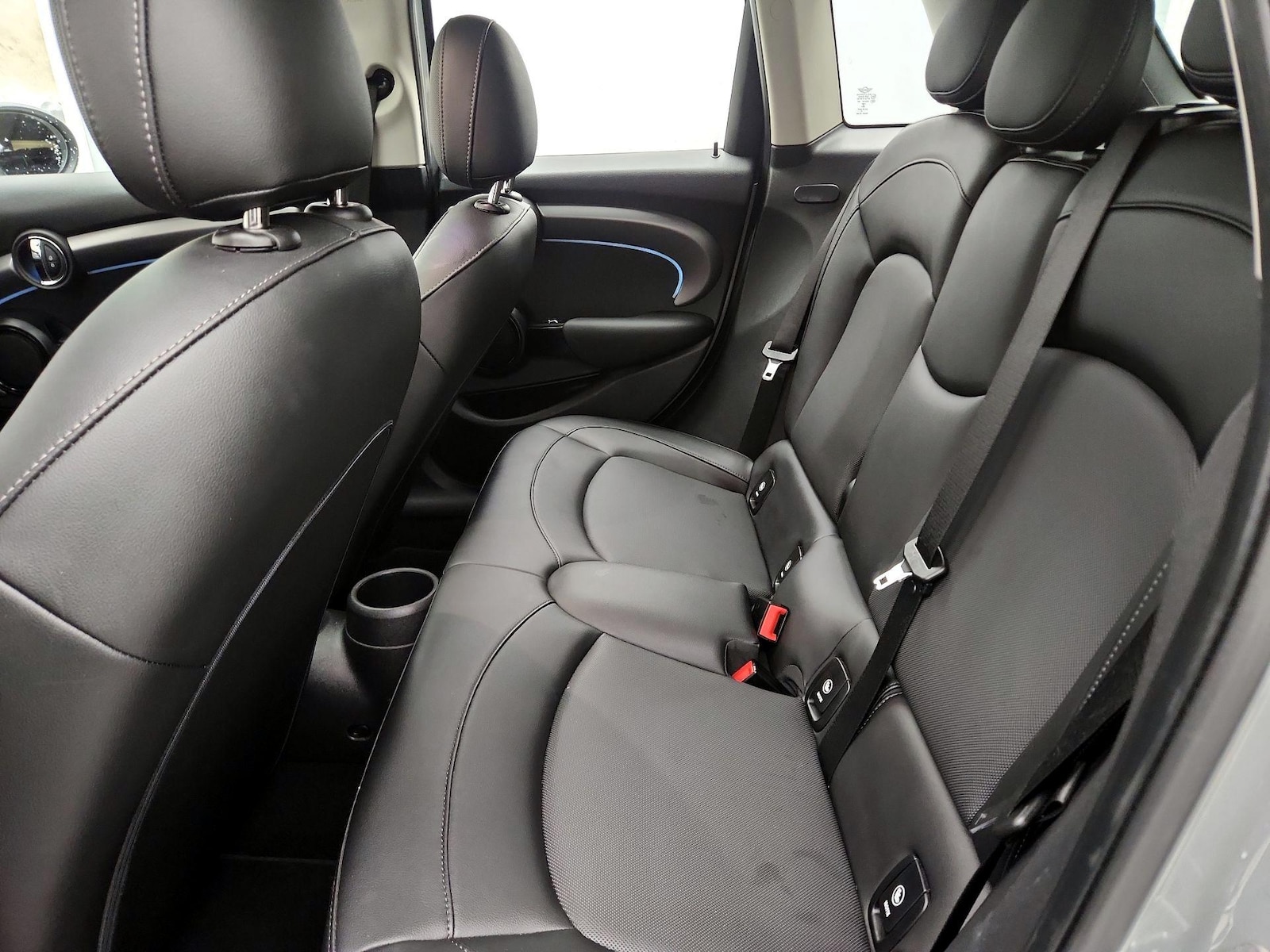 2022 MINI Hardtop 4 Door Base - Photo 21