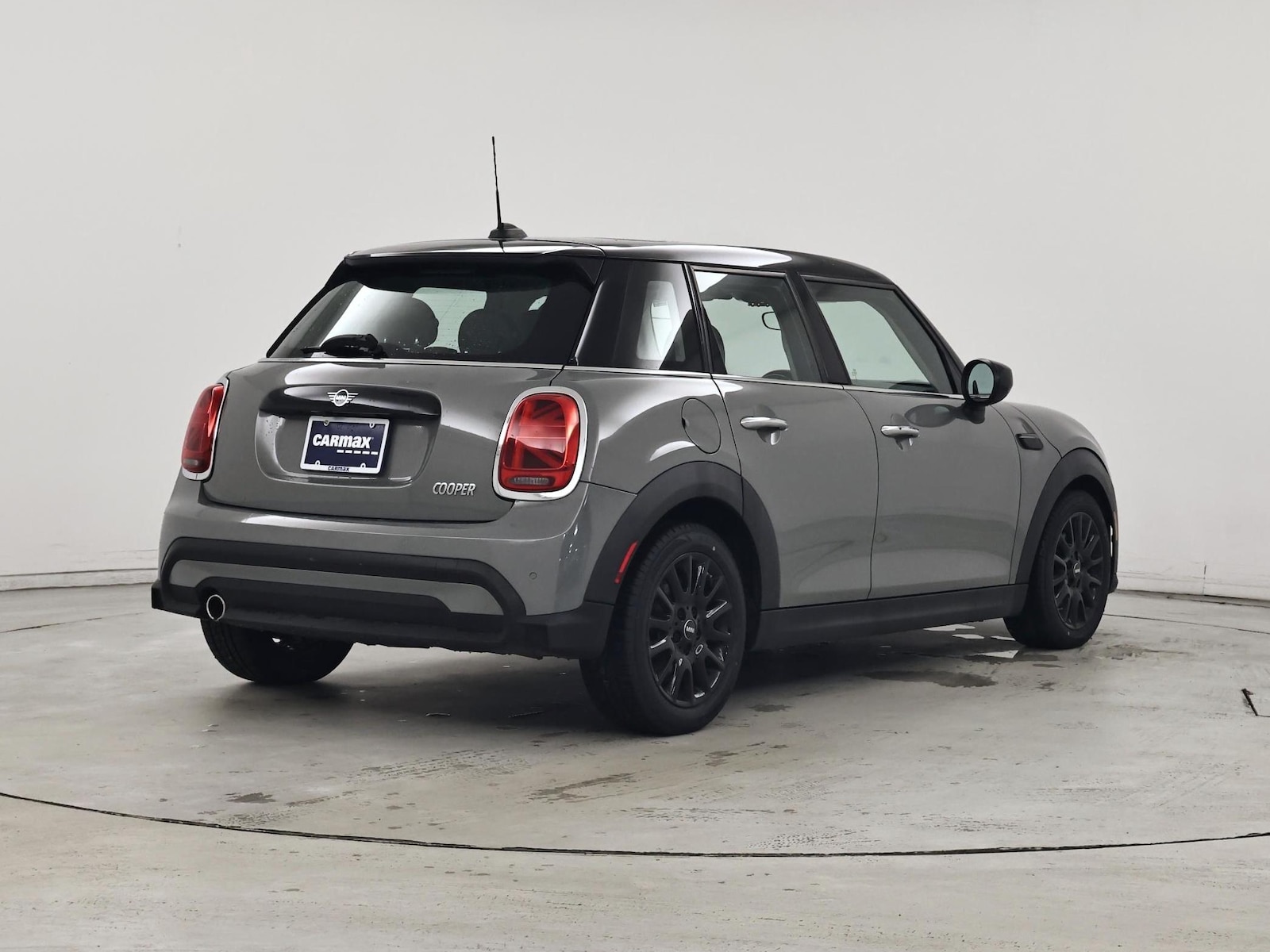 2022 MINI Hardtop 4 Door Base - Photo 9