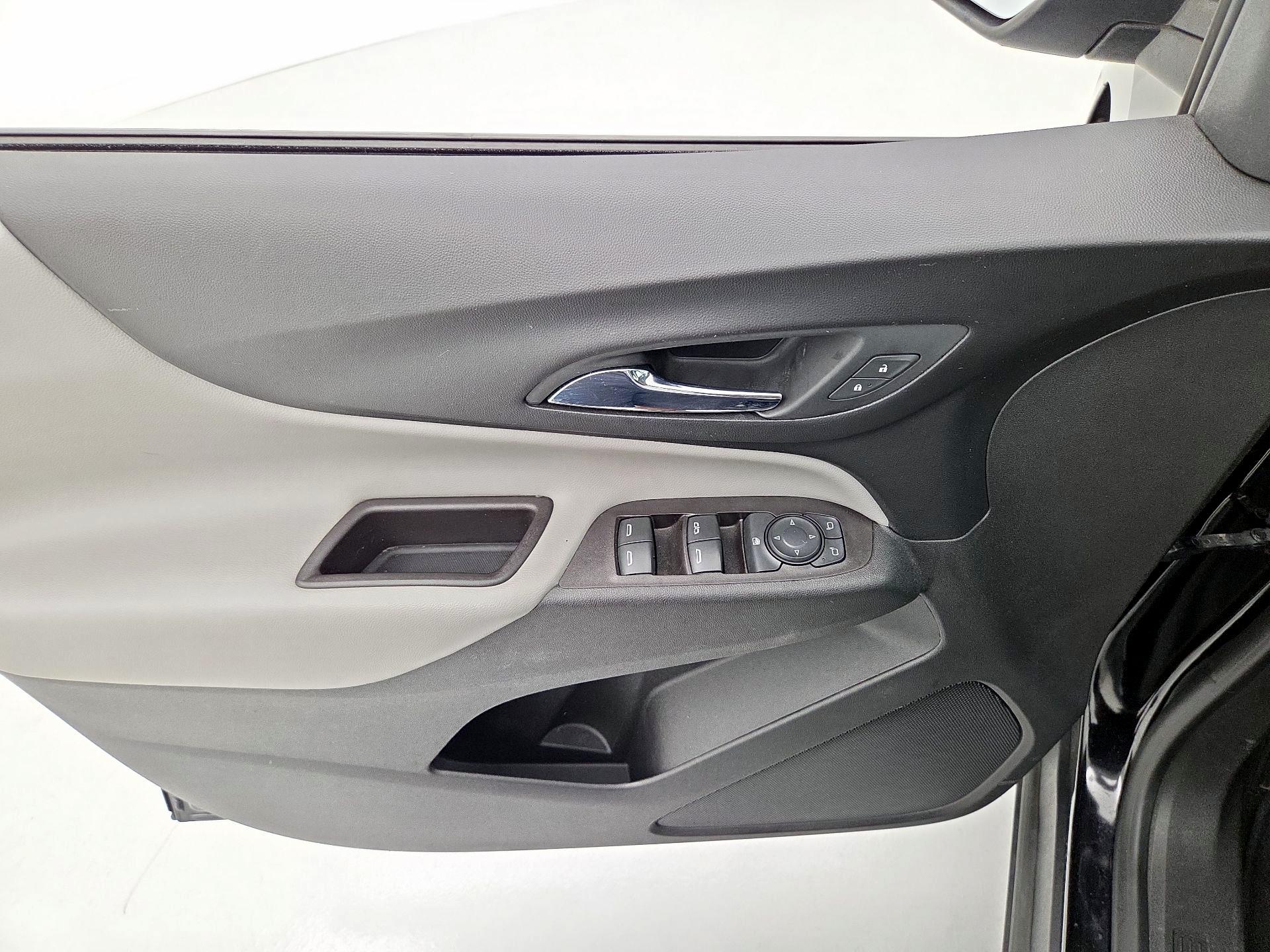 Thumbnail: 2022 Chevrolet Equinox - 12