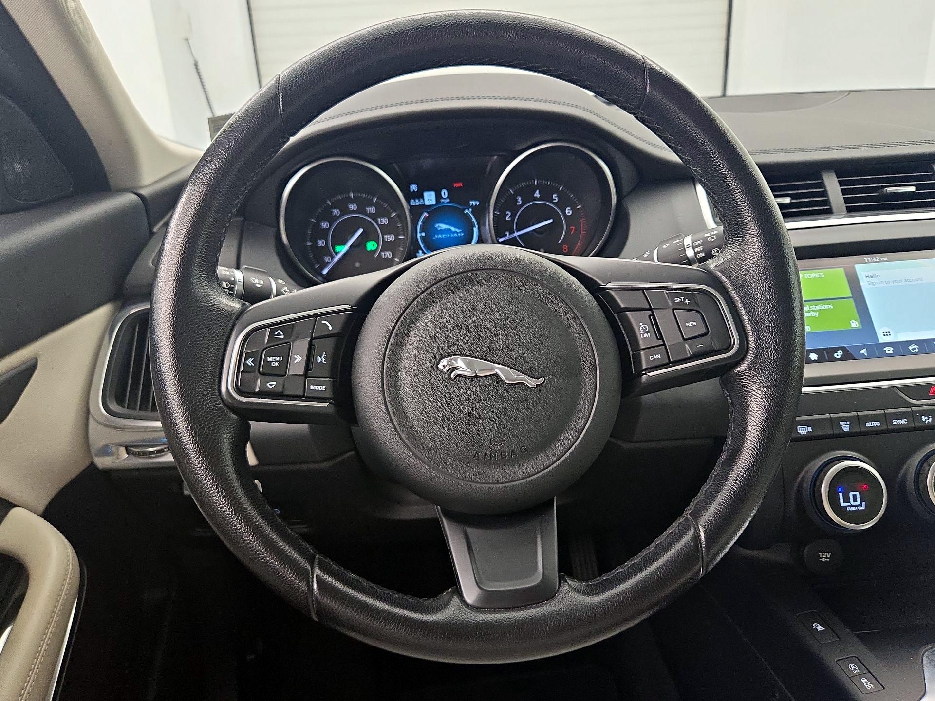 Thumbnail: 2020 Jaguar E-Pace - 10