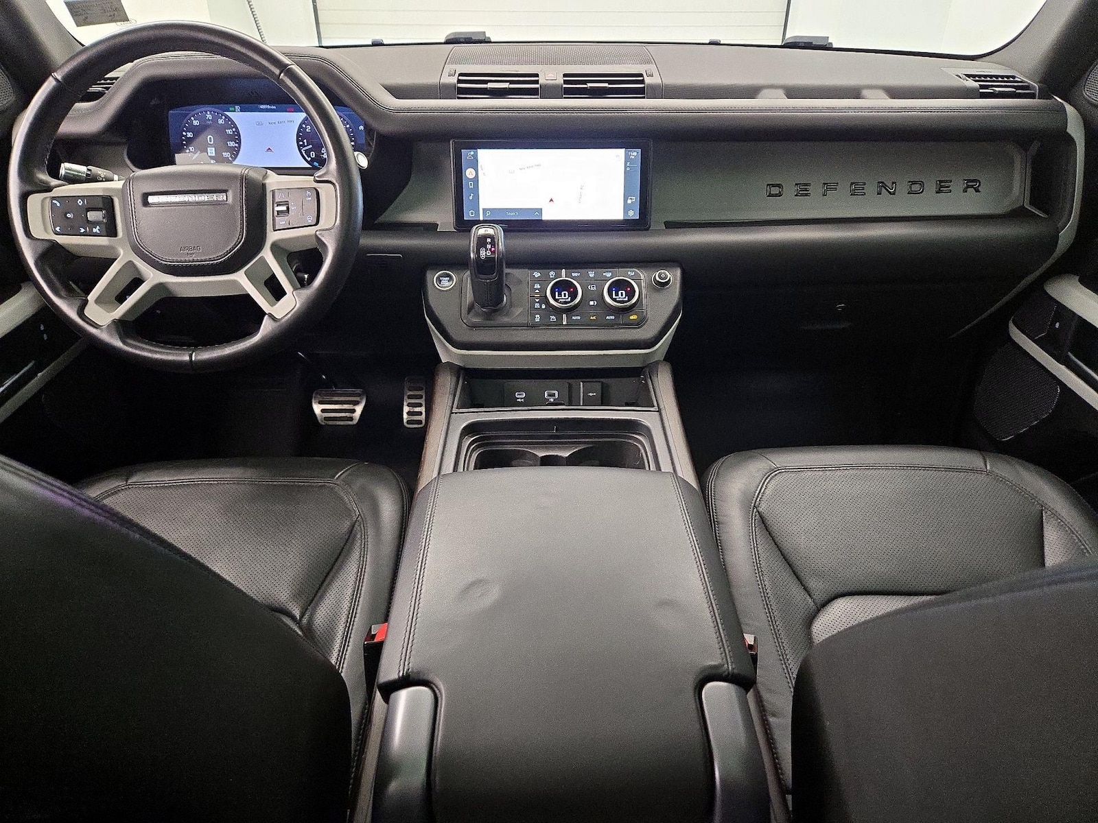 2020 Land Rover Defender SE - Photo 10