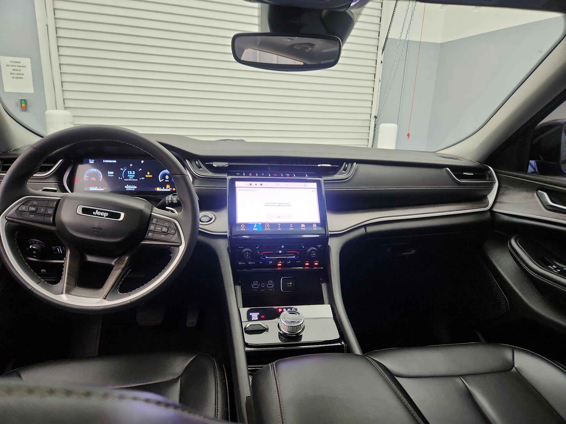 Thumbnail: 2023 Jeep Grand Cherokee L - 9