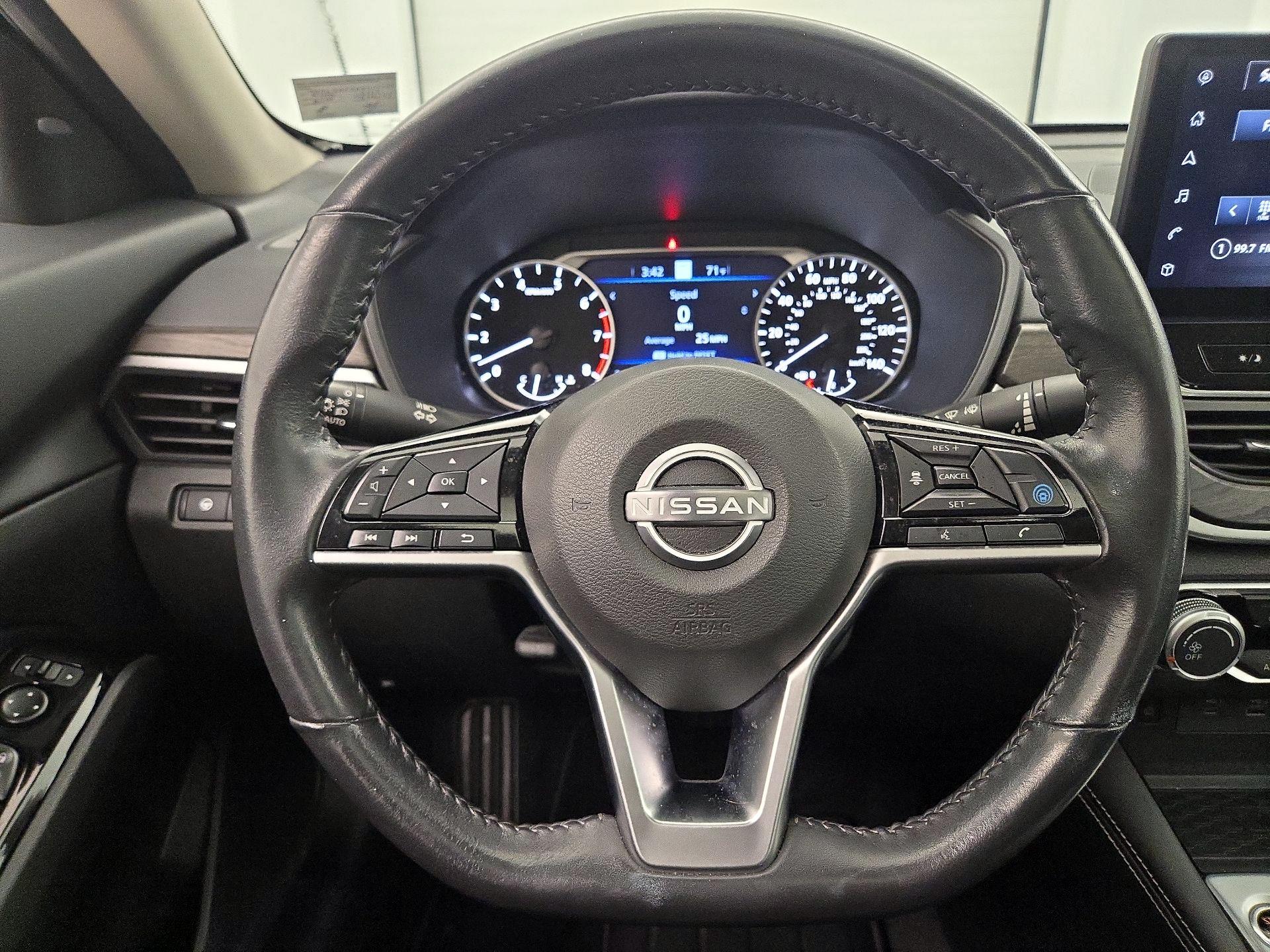 Thumbnail: 2023 Nissan Altima - 10