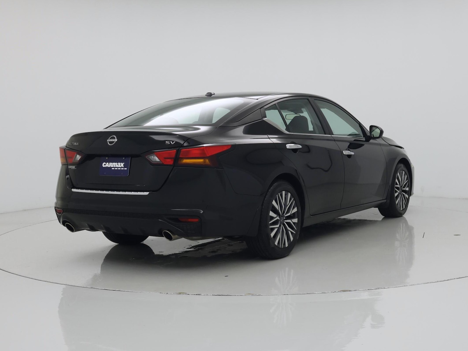 2023 Nissan Altima SV - Photo 9