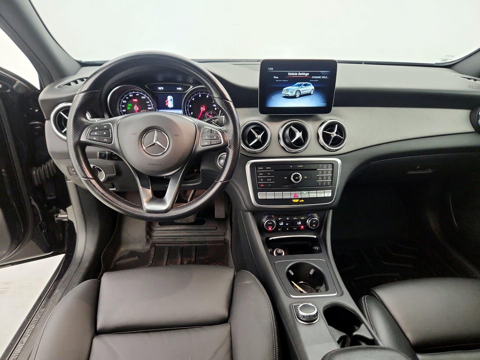 Thumbnail: 2020 Mercedes-Benz GLA - 10