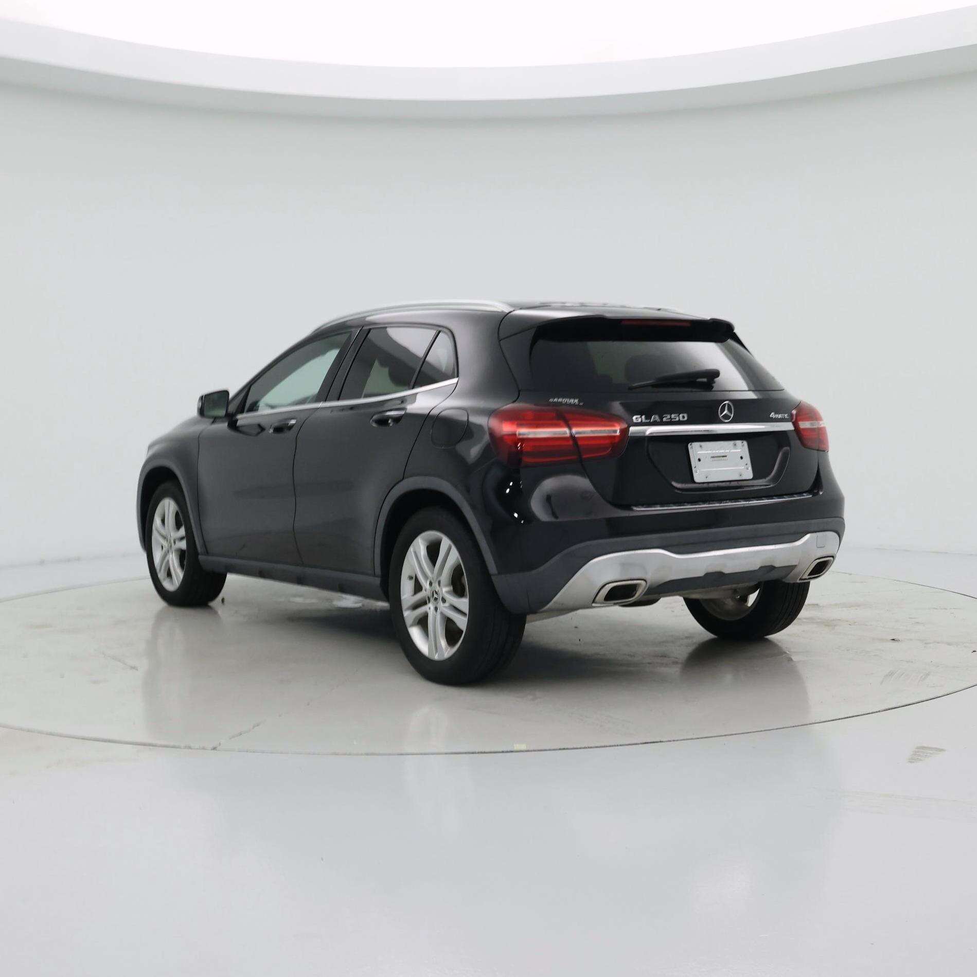 Thumbnail: 2020 Mercedes-Benz GLA - 2
