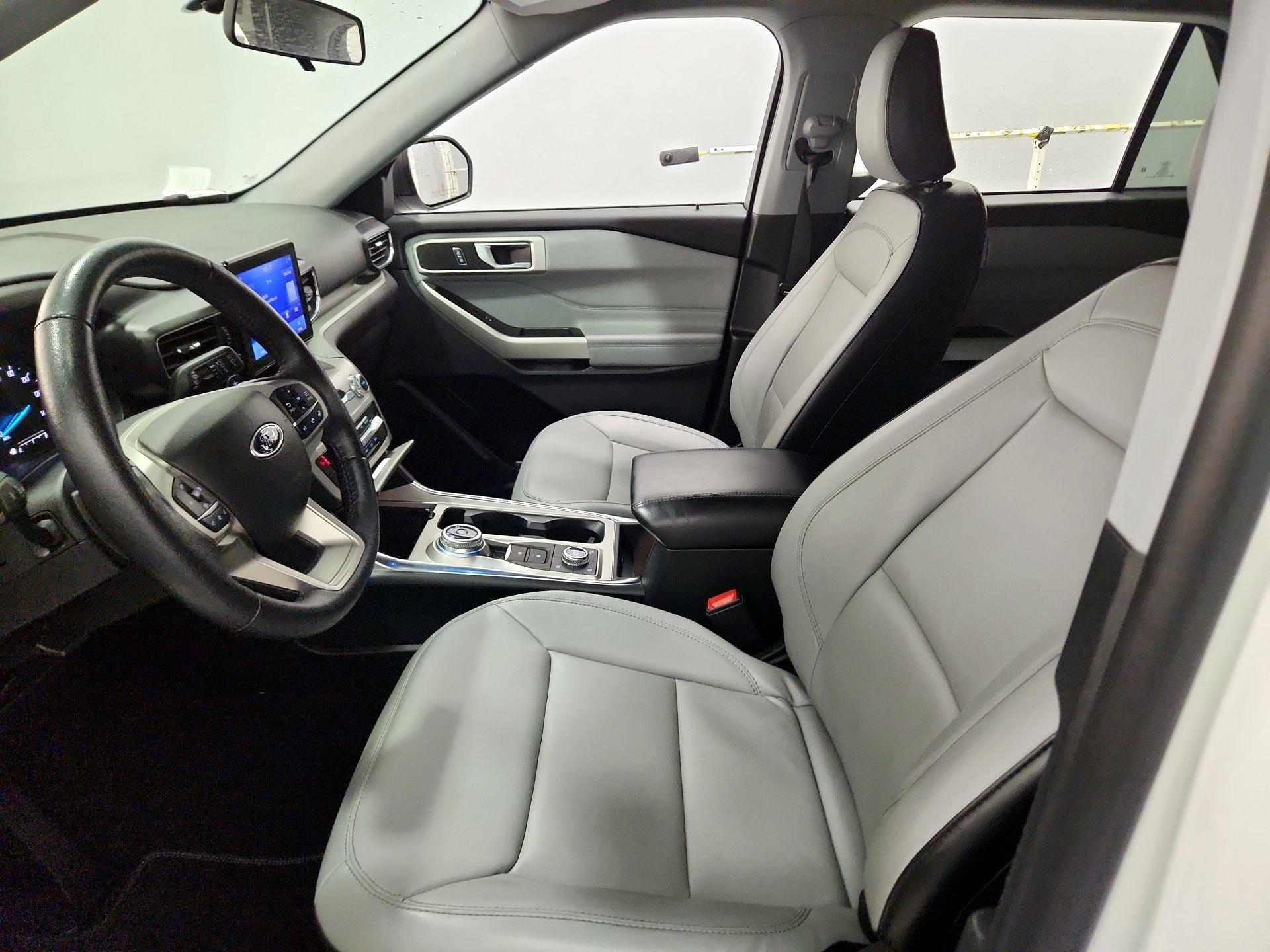 Thumbnail: 2021 Ford Explorer - 11