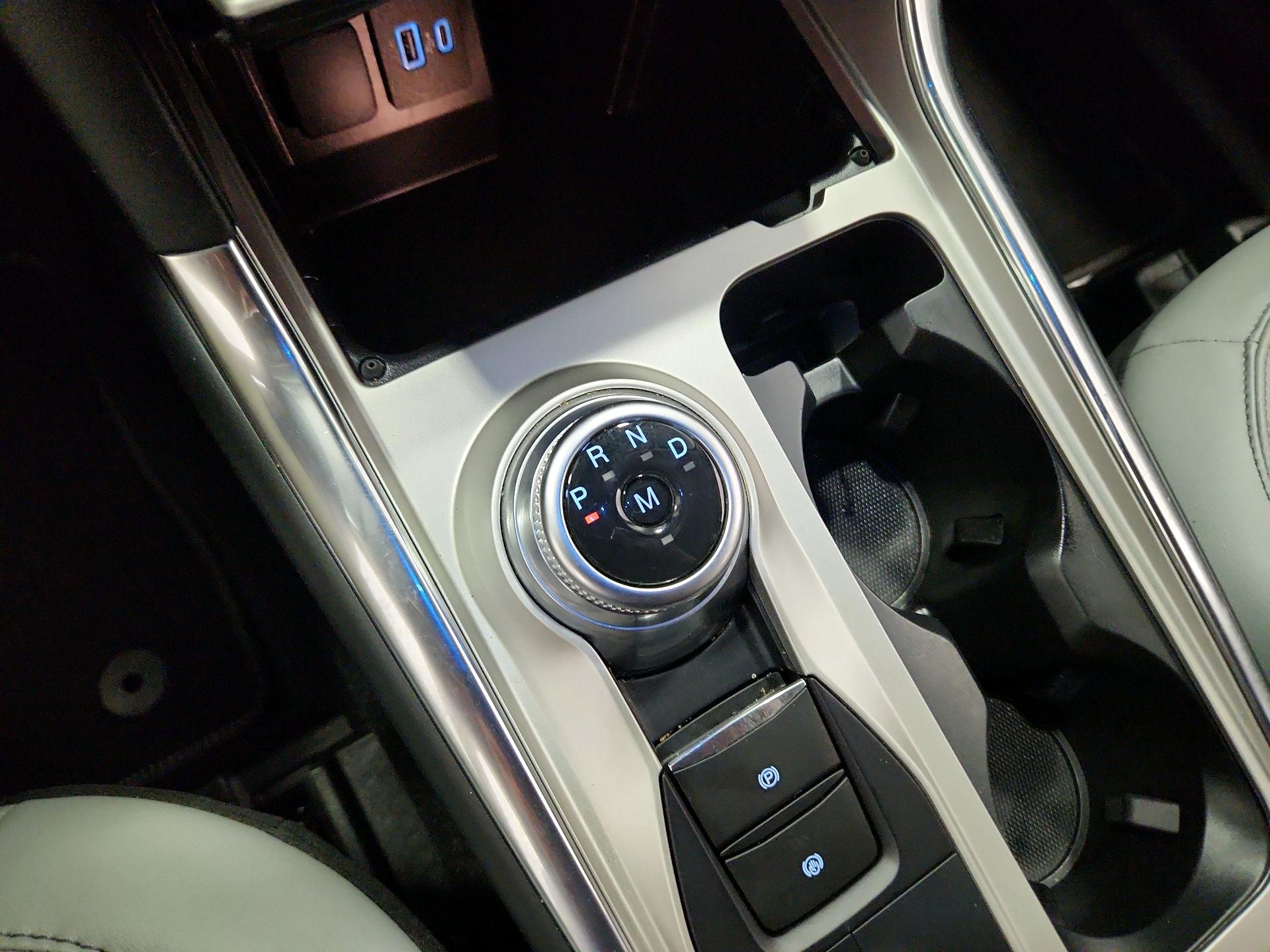 Thumbnail: 2021 Ford Explorer - 17