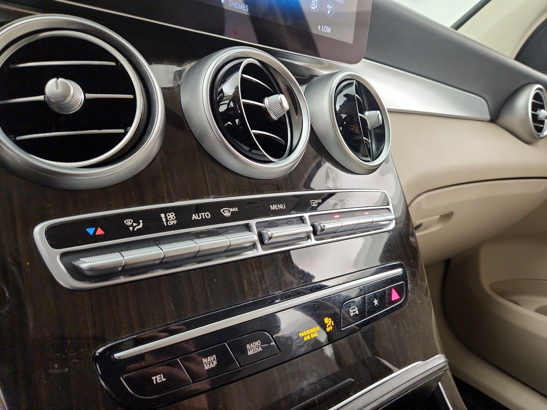Thumbnail: 2021 Mercedes-Benz GLC - 16