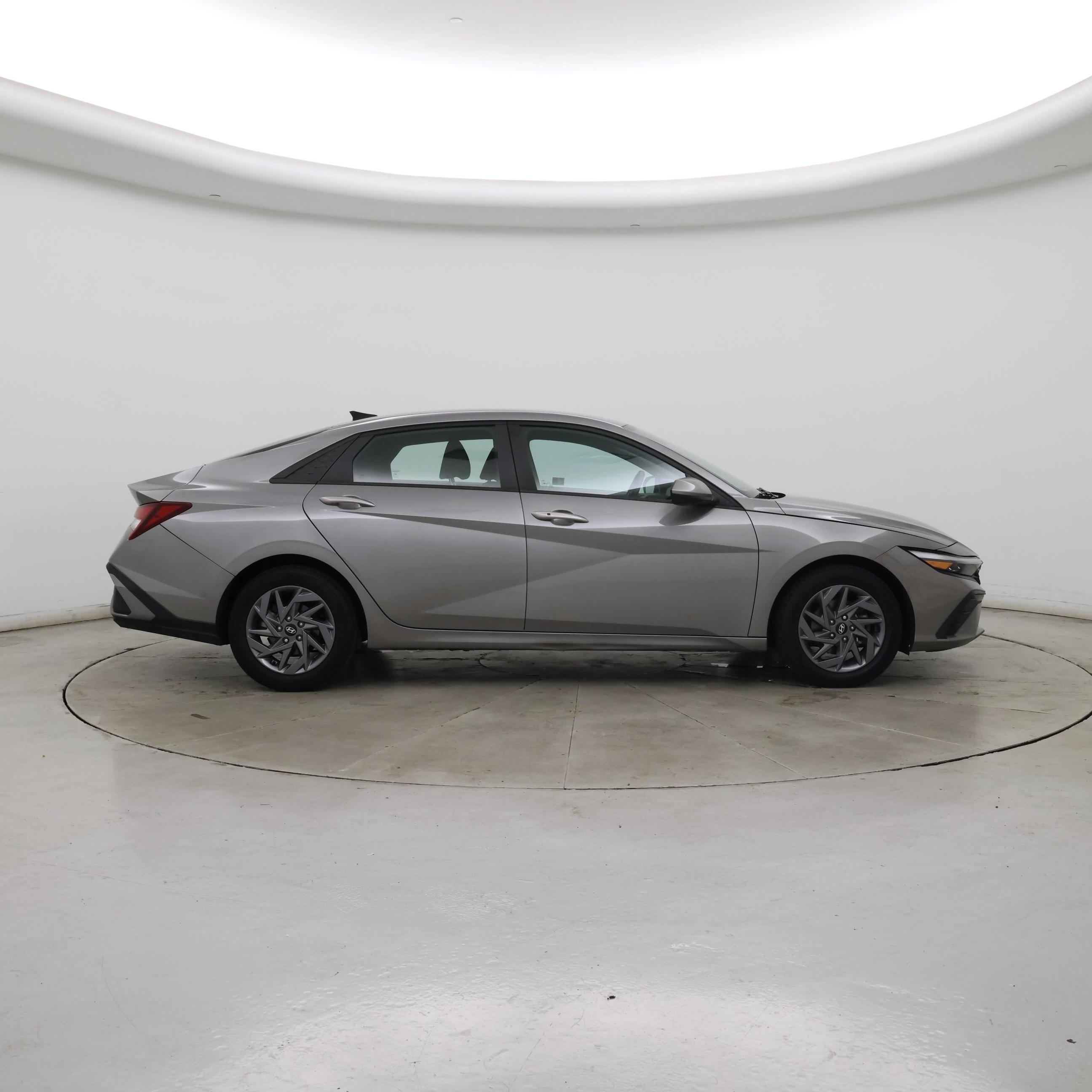 Thumbnail: 2024 Hyundai Elantra - 7