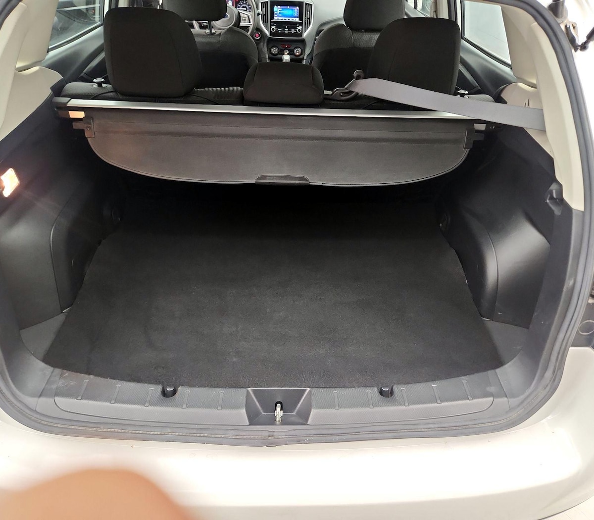 Trunk/Cargo (Seats Up)