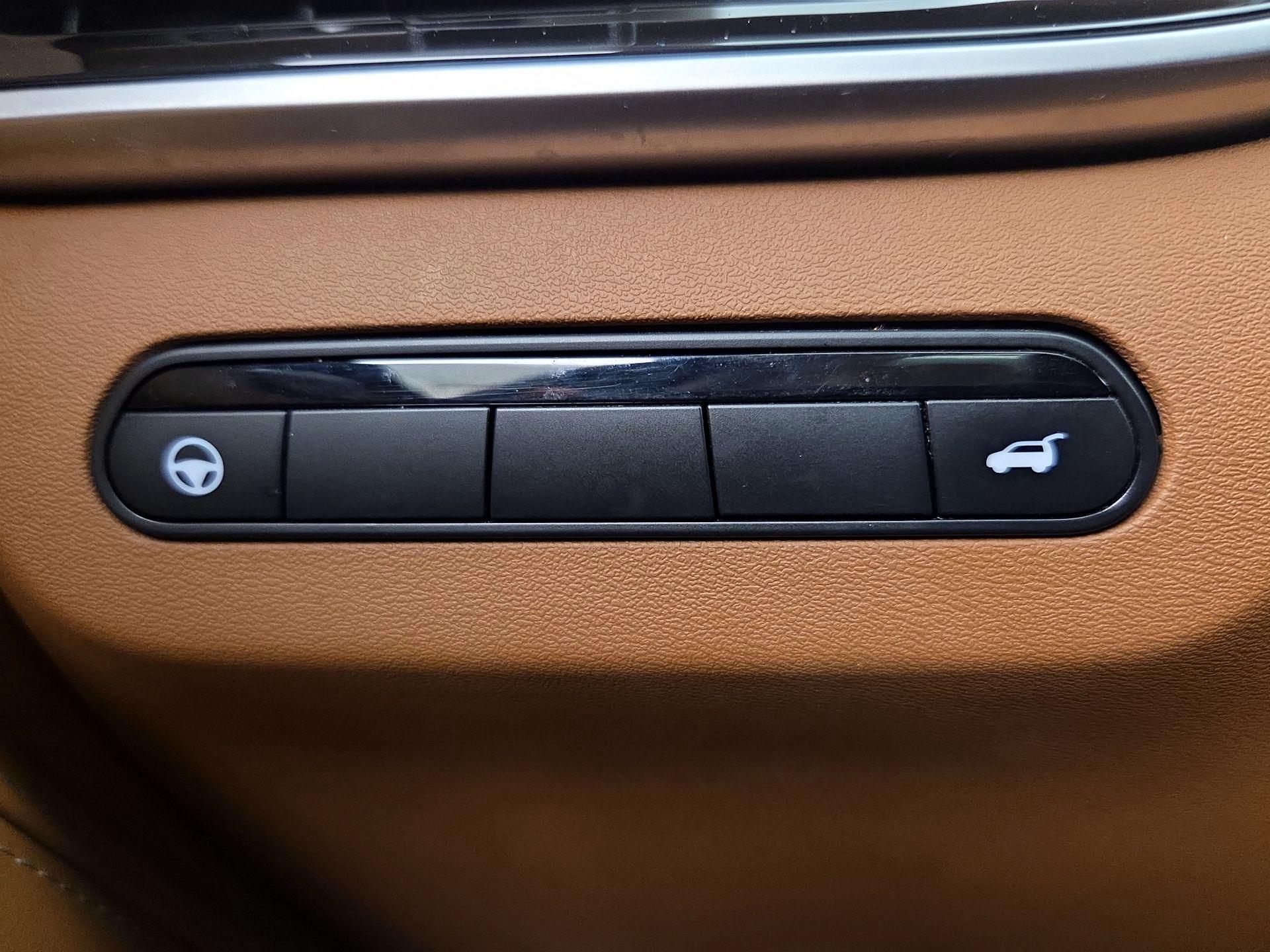 Thumbnail: 2023 INFINITI QX60 - 13