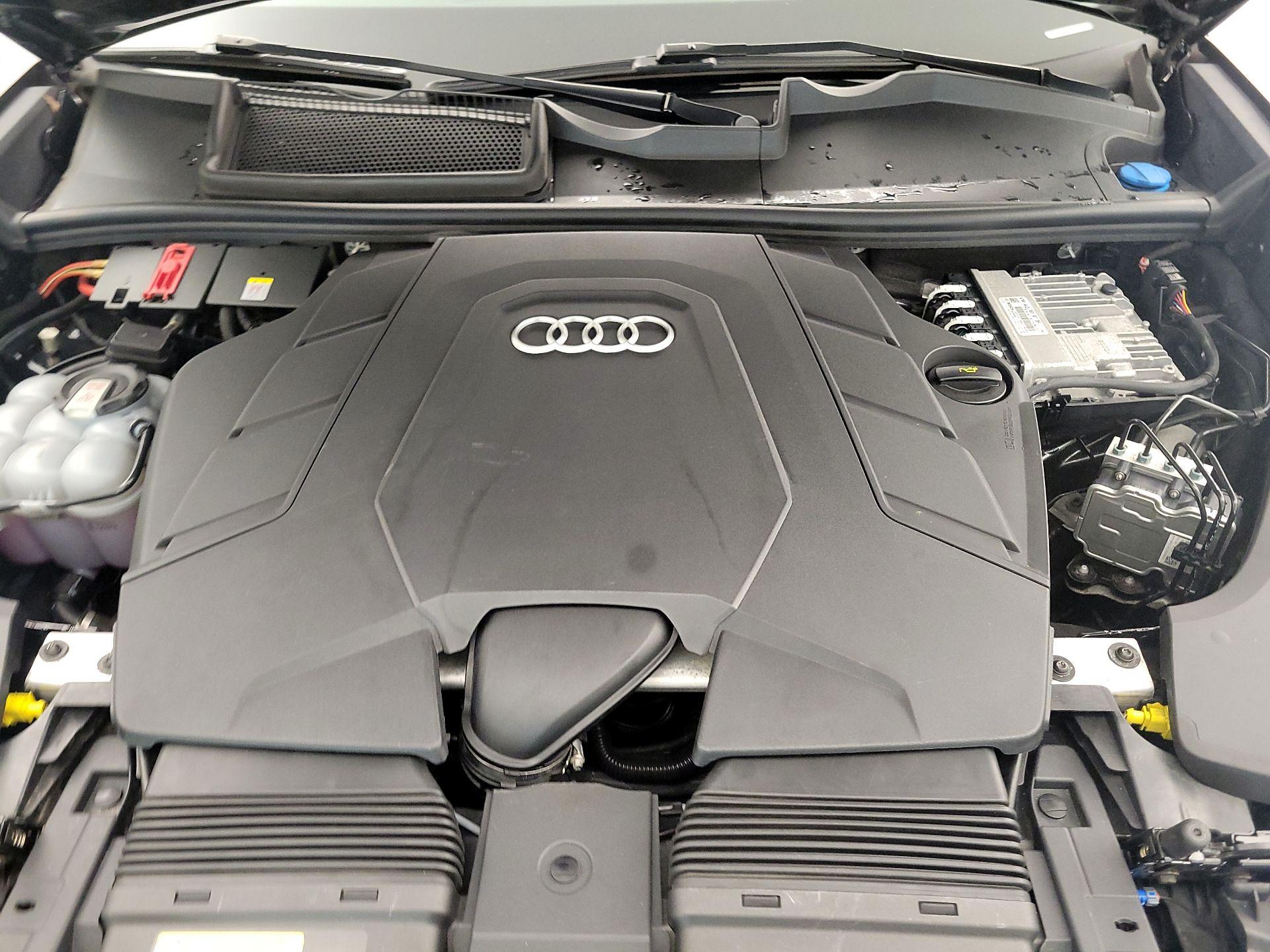 Thumbnail: 2022 Audi Q8 - 19