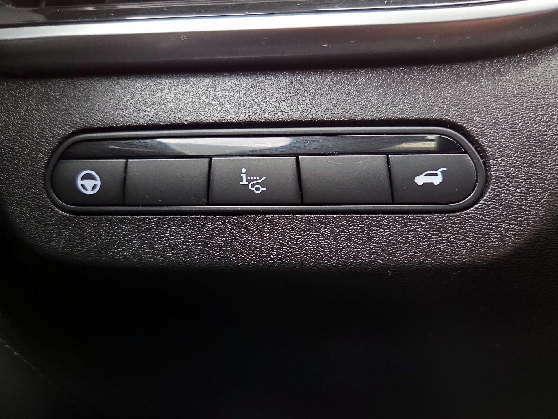Thumbnail: 2023 INFINITI QX60 - 11